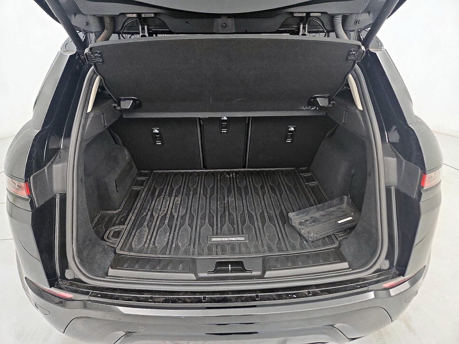 2023 Land Rover Range Rover Evoque SE - Photo 23