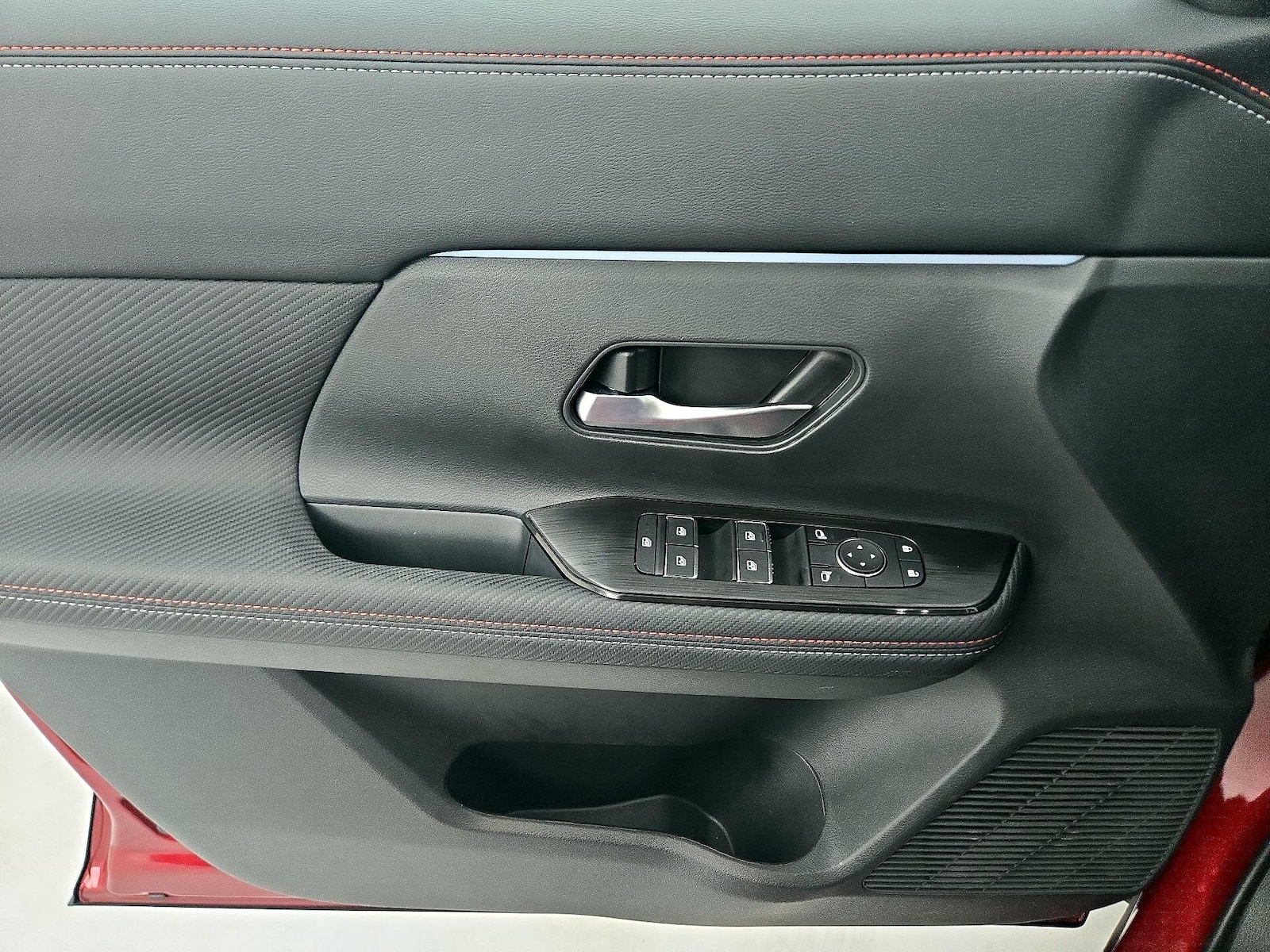 2026 Nissan KICKS SR - Photo 13