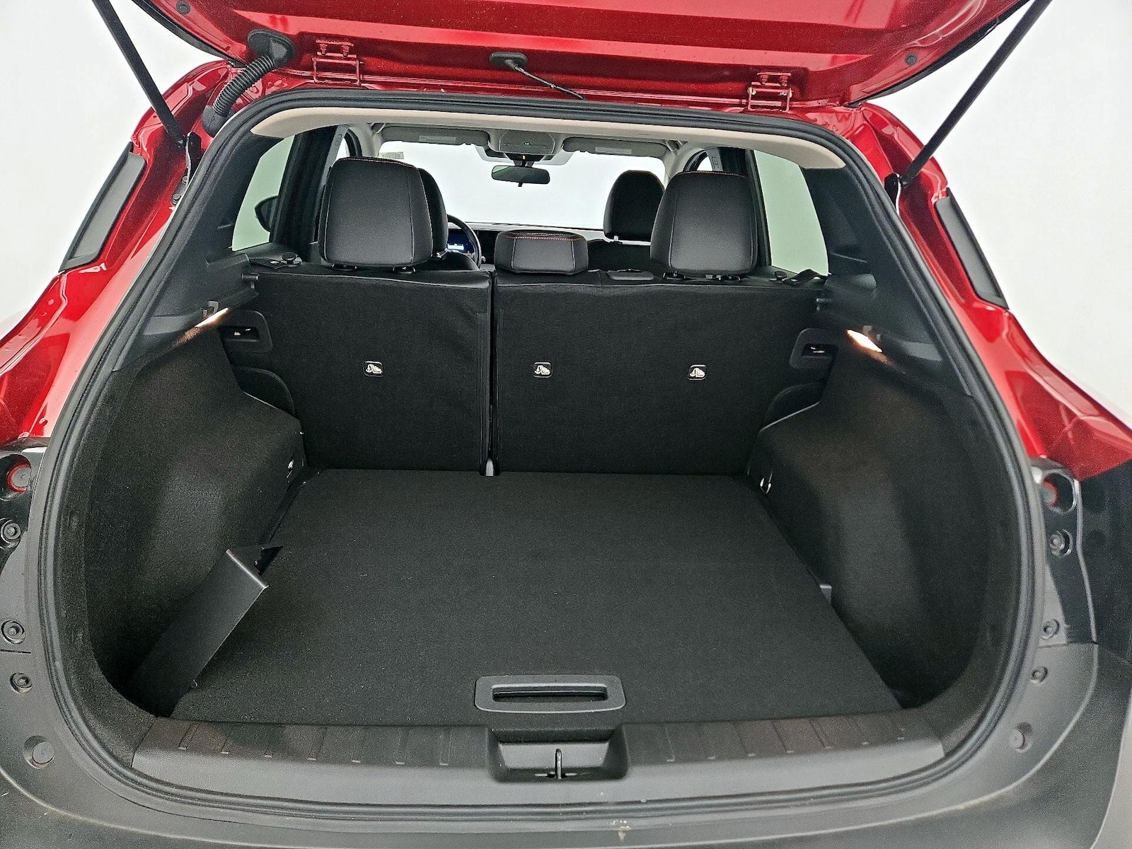 2026 Nissan KICKS SR - Photo 21