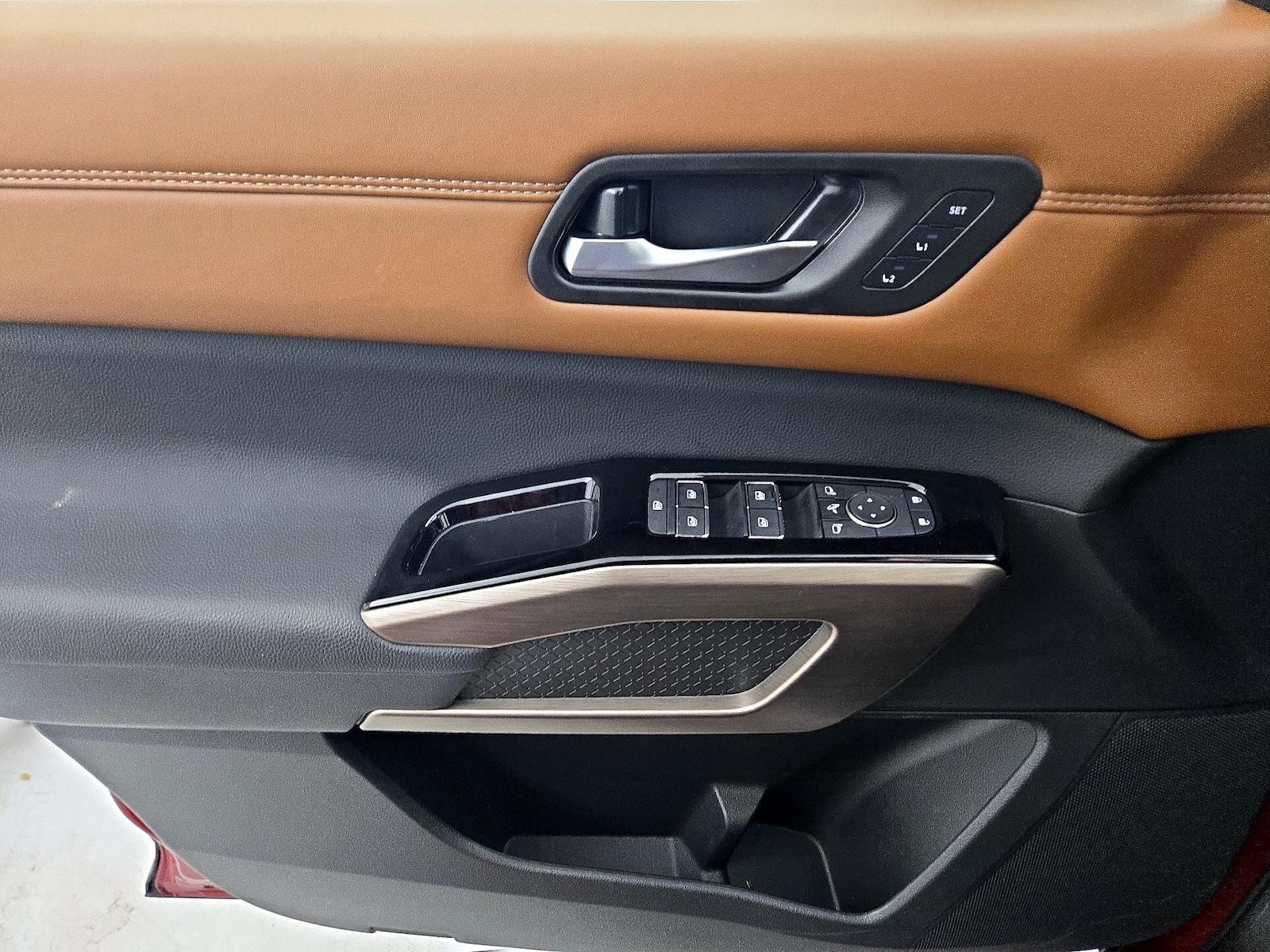 2025 Nissan Pathfinder Platinum - Photo 13