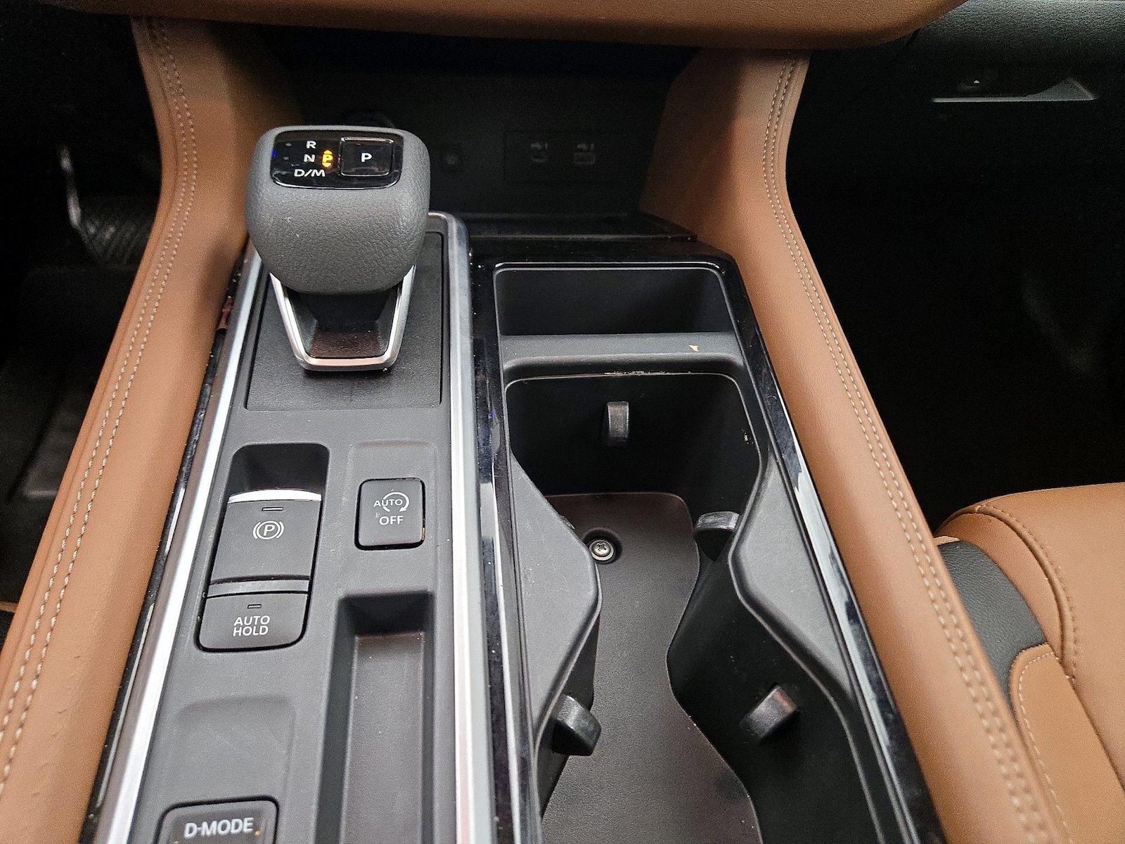 2025 Nissan Pathfinder Platinum - Photo 19