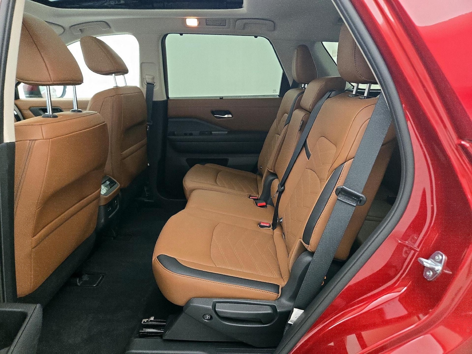 2025 Nissan Pathfinder Platinum - Photo 22