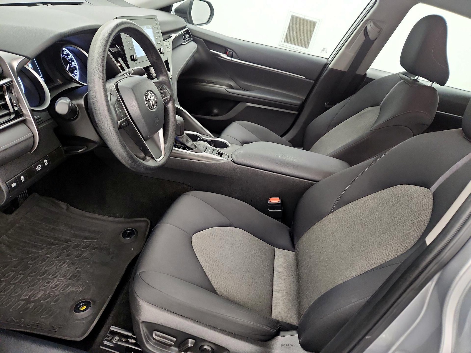 2022 Toyota Camry LE - Photo 12