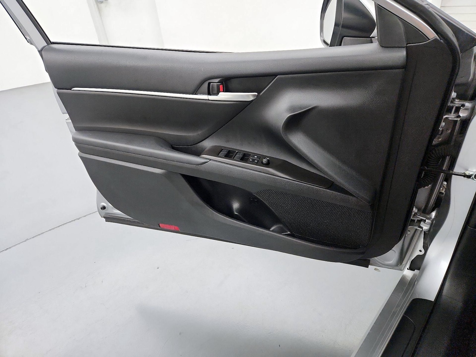 2022 Toyota Camry LE - Photo 13
