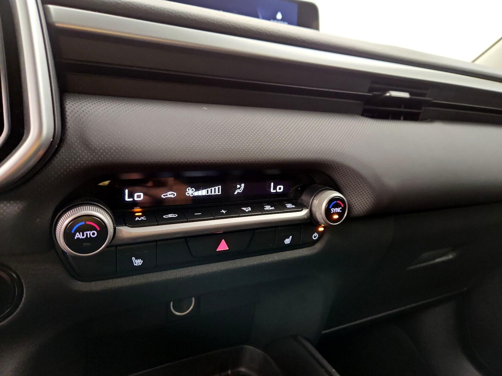 2025 Mazda CX-50 Preferred - Photo 18