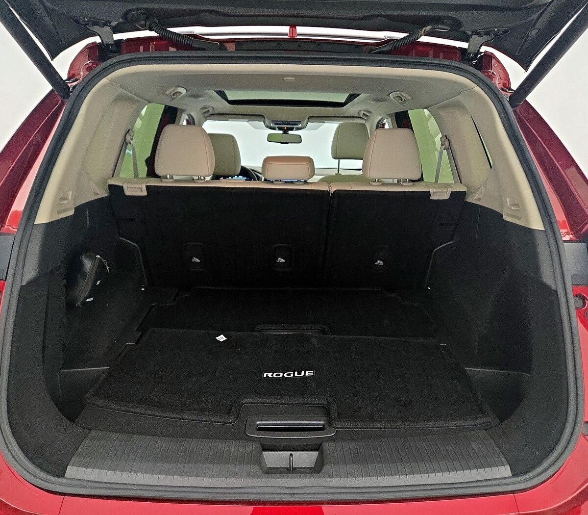 Trunk/Cargo (Seats Up)