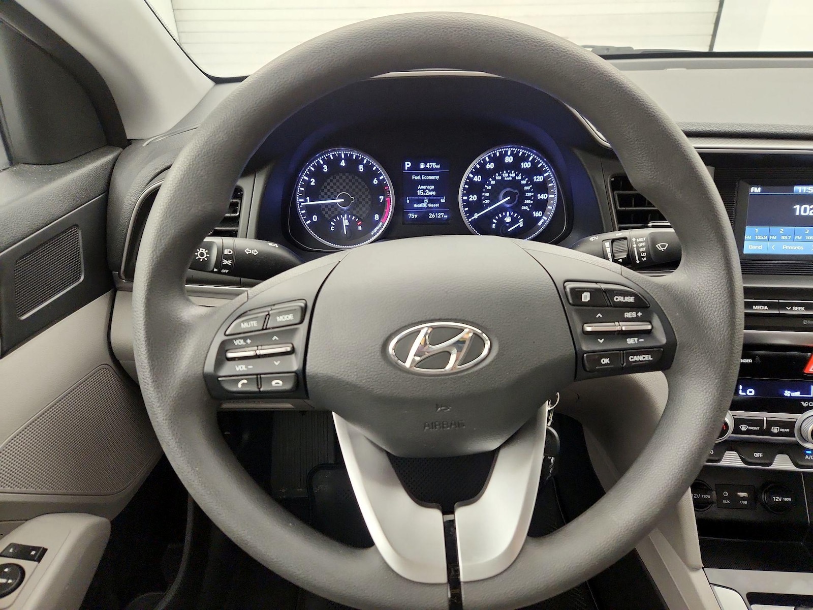 2020 Hyundai Elantra SE - Photo 11
