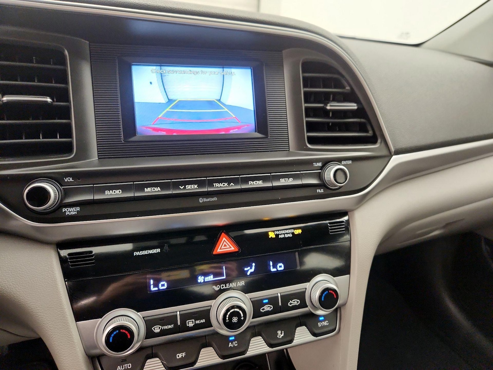 2020 Hyundai Elantra SE - Photo 15