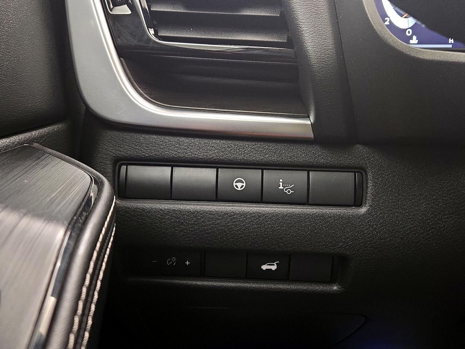 2021 Nissan Rogue Platinum - Photo 14