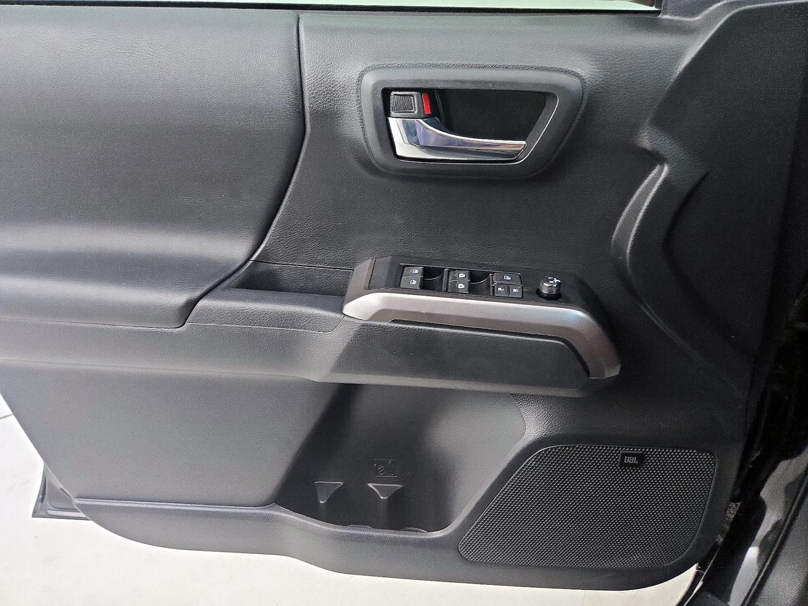 2023 Toyota Tacoma Limited - Photo 13