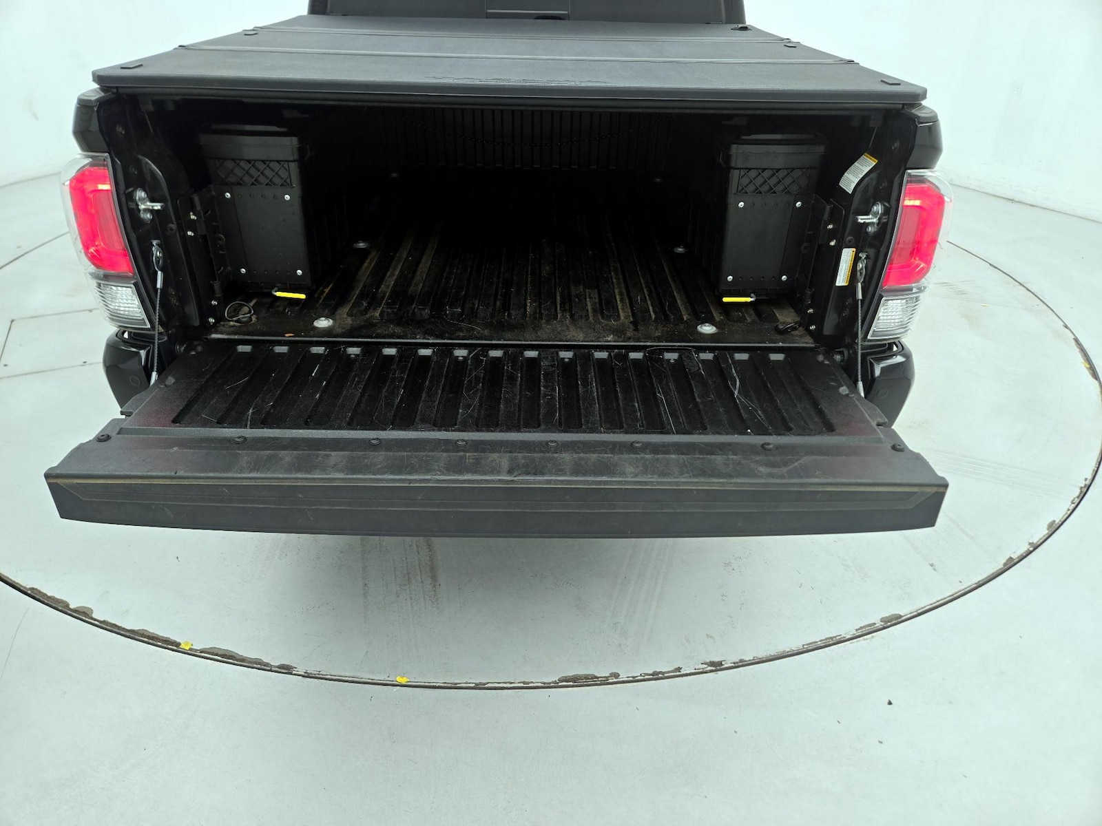 2023 Toyota Tacoma Limited - Photo 23