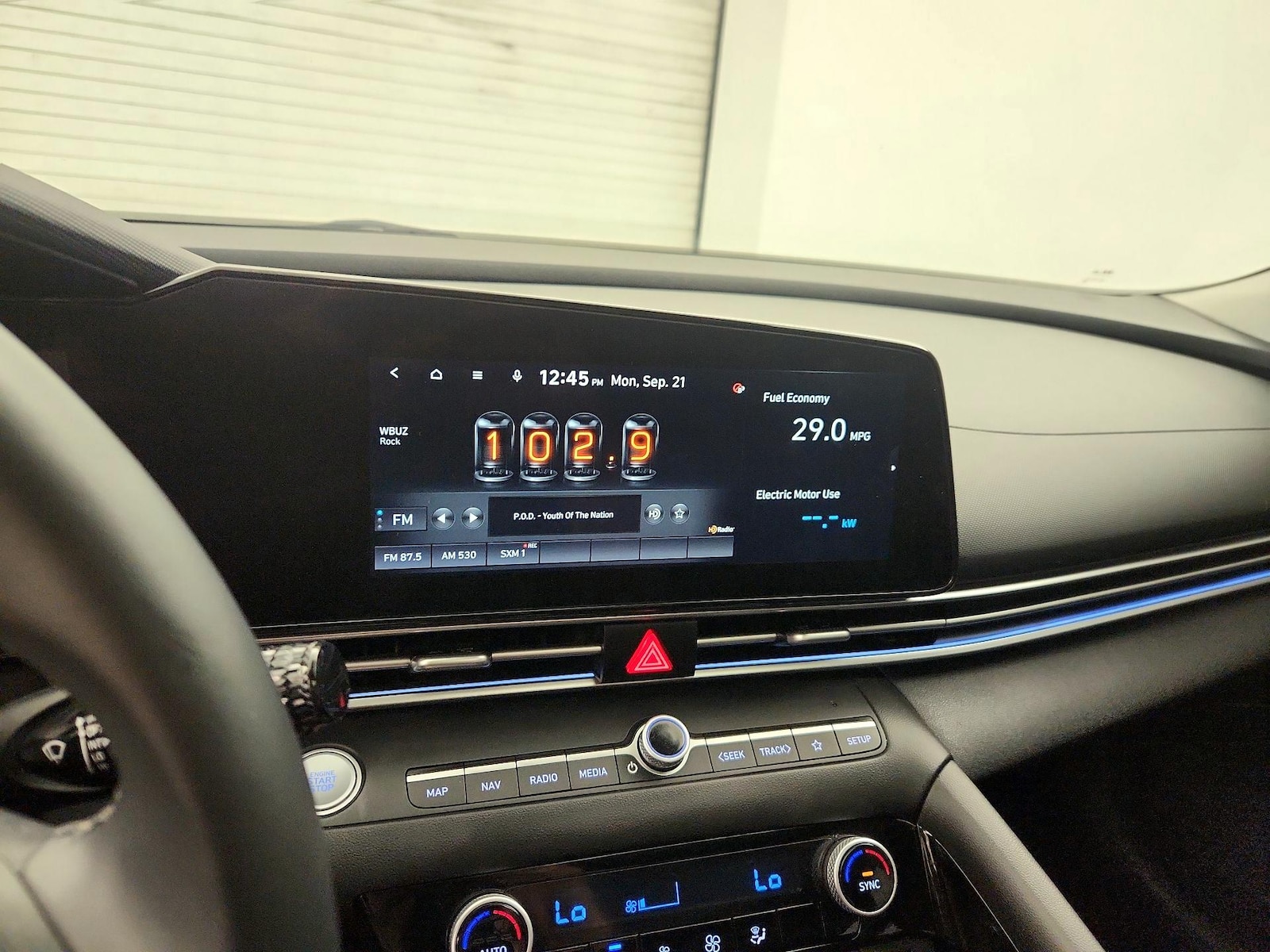 2022 Hyundai Elantra Limited - Photo 16