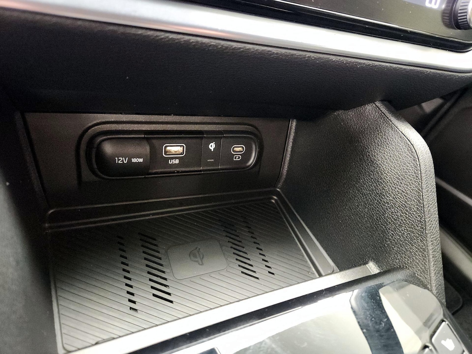 2025 Kia Sportage X-Line - Photo 19