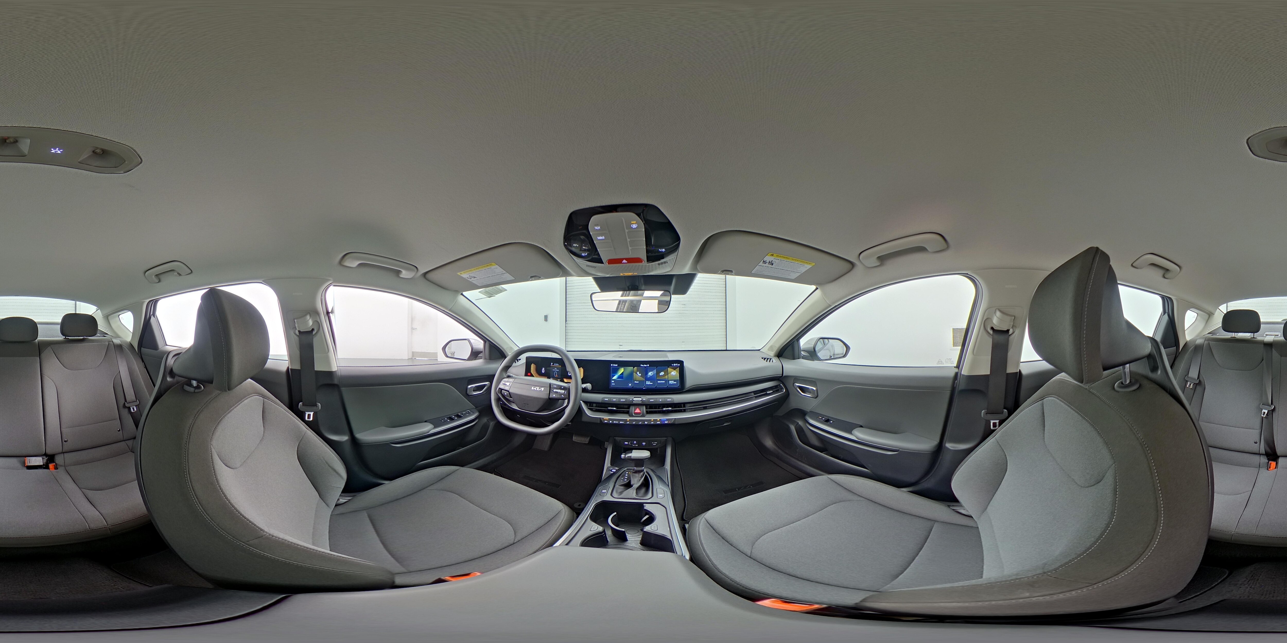 2025 Kia K4 LXS - Photo 24