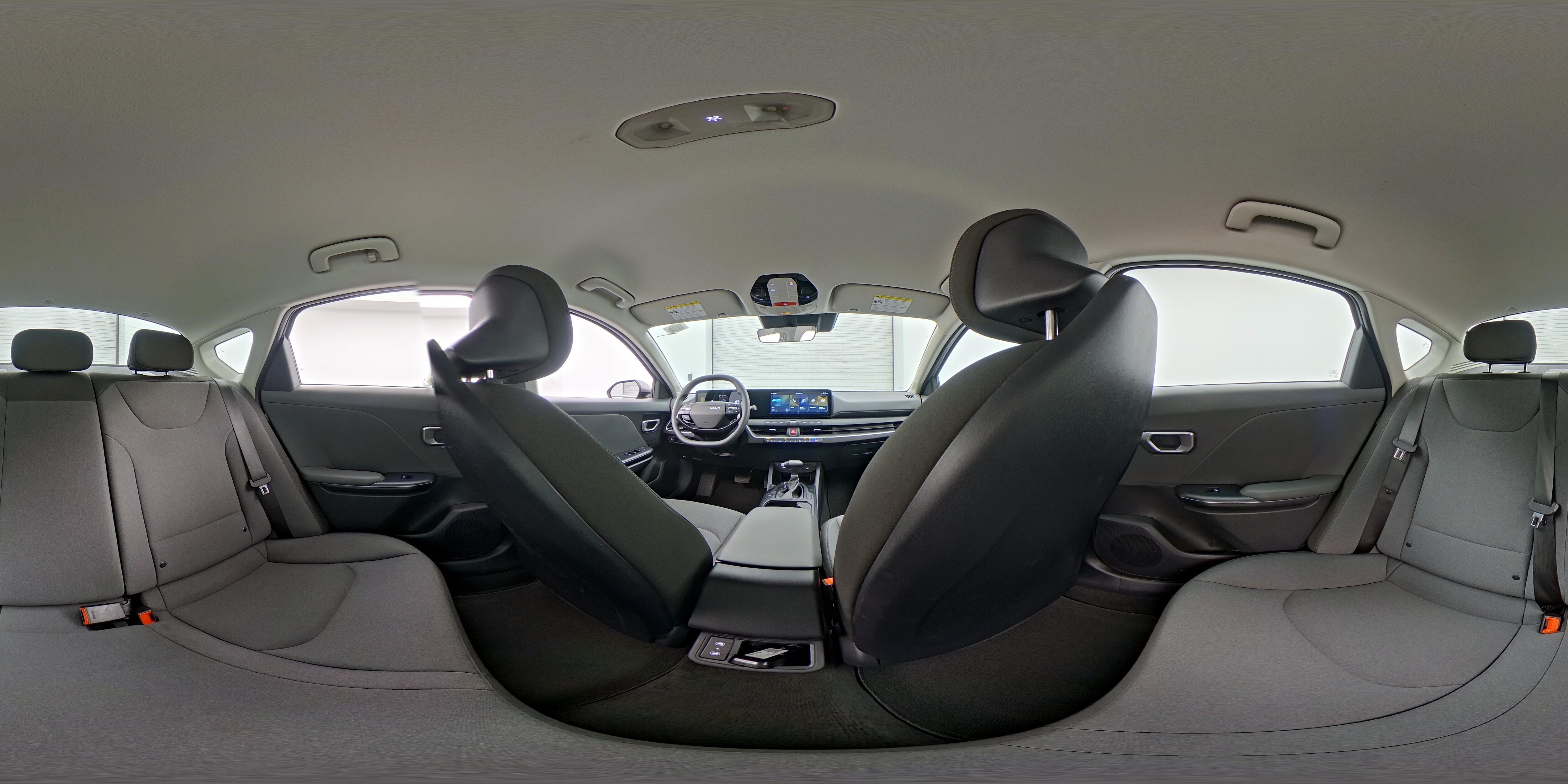 2025 Kia K4 LXS - Photo 25