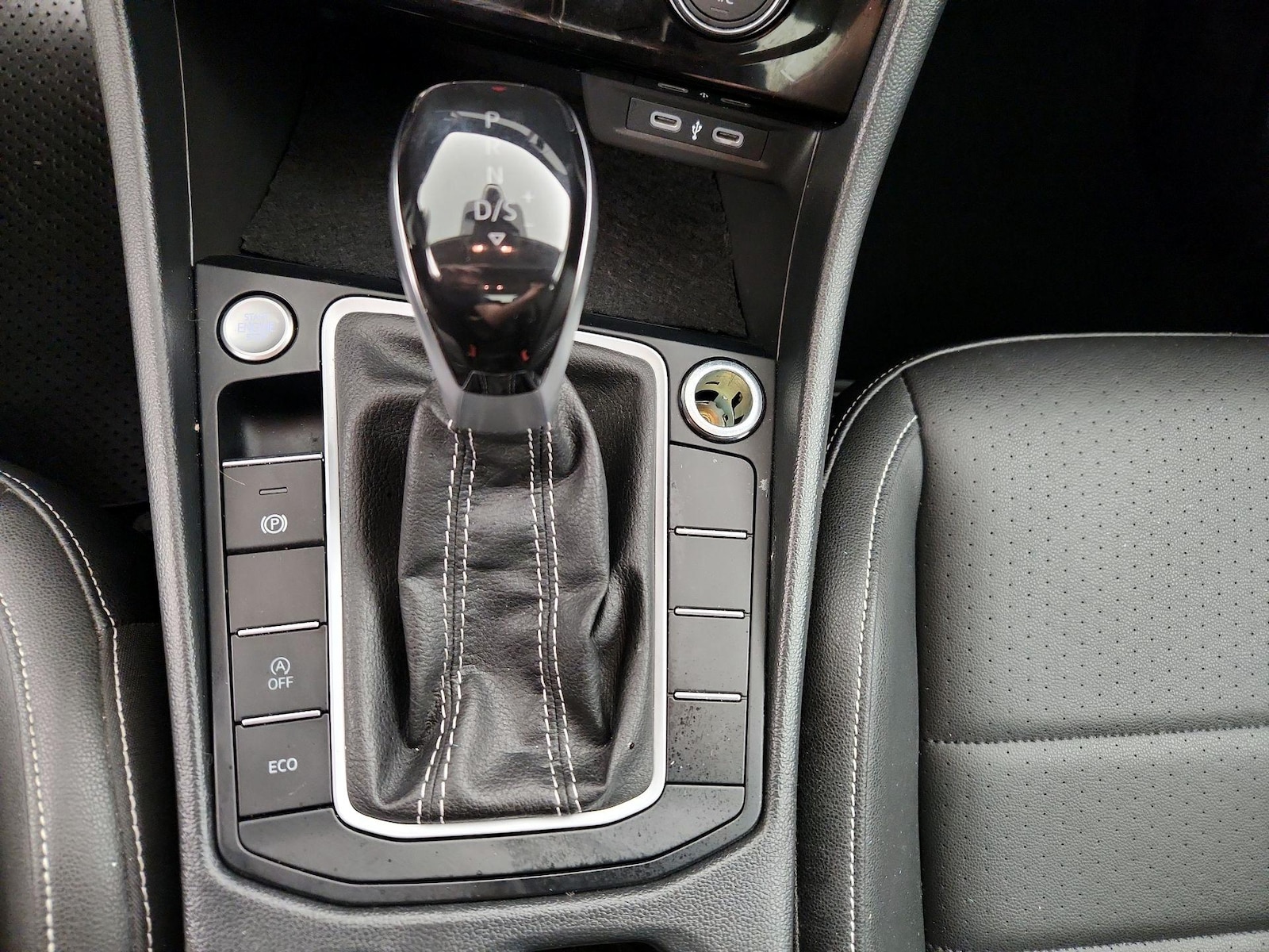 2024 Volkswagen Jetta SE - Photo 18