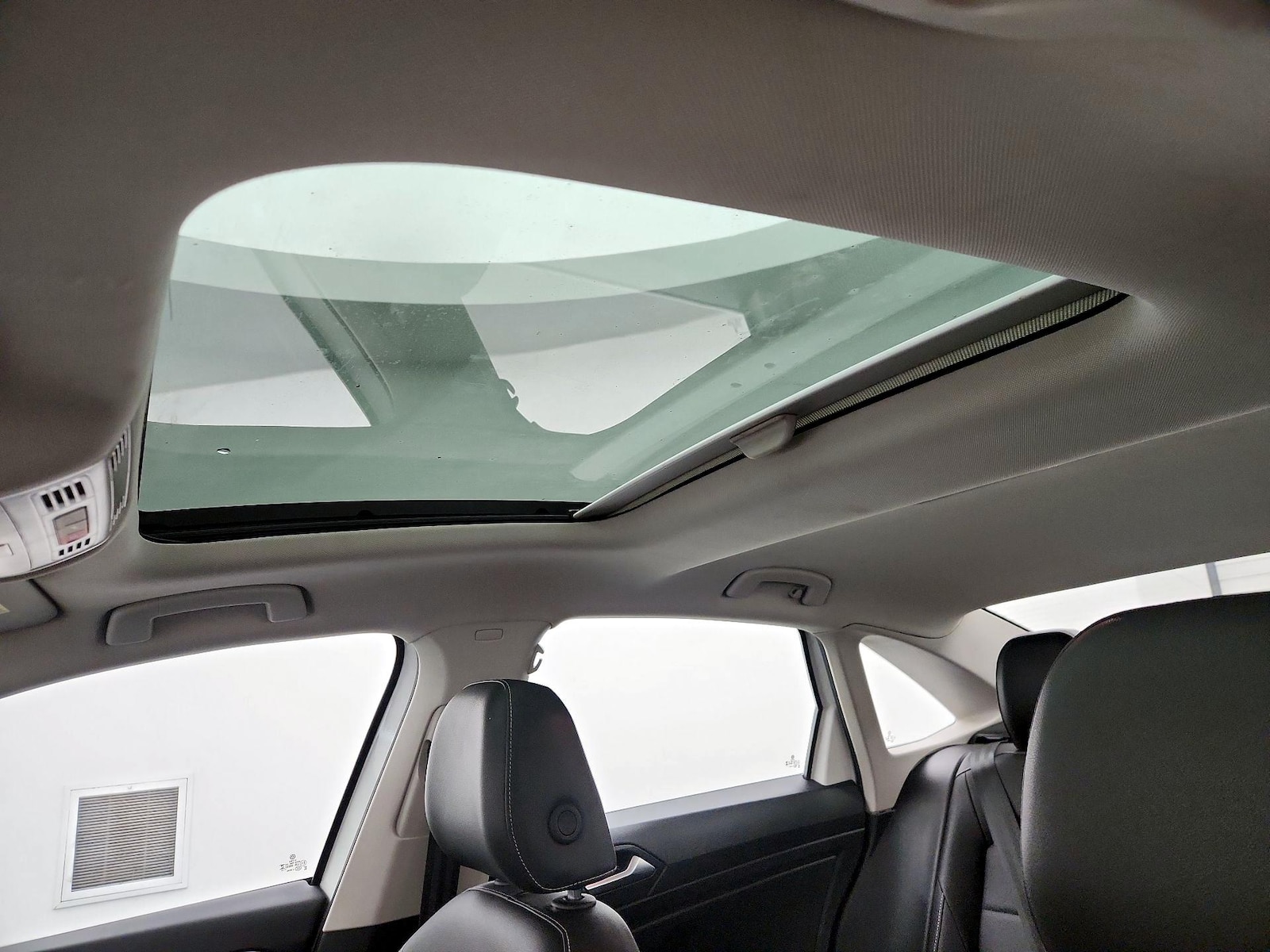 2024 Volkswagen Jetta SE - Photo 20