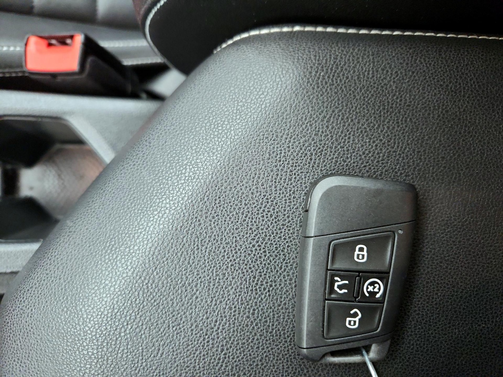 2024 Volkswagen Jetta SE - Photo 24