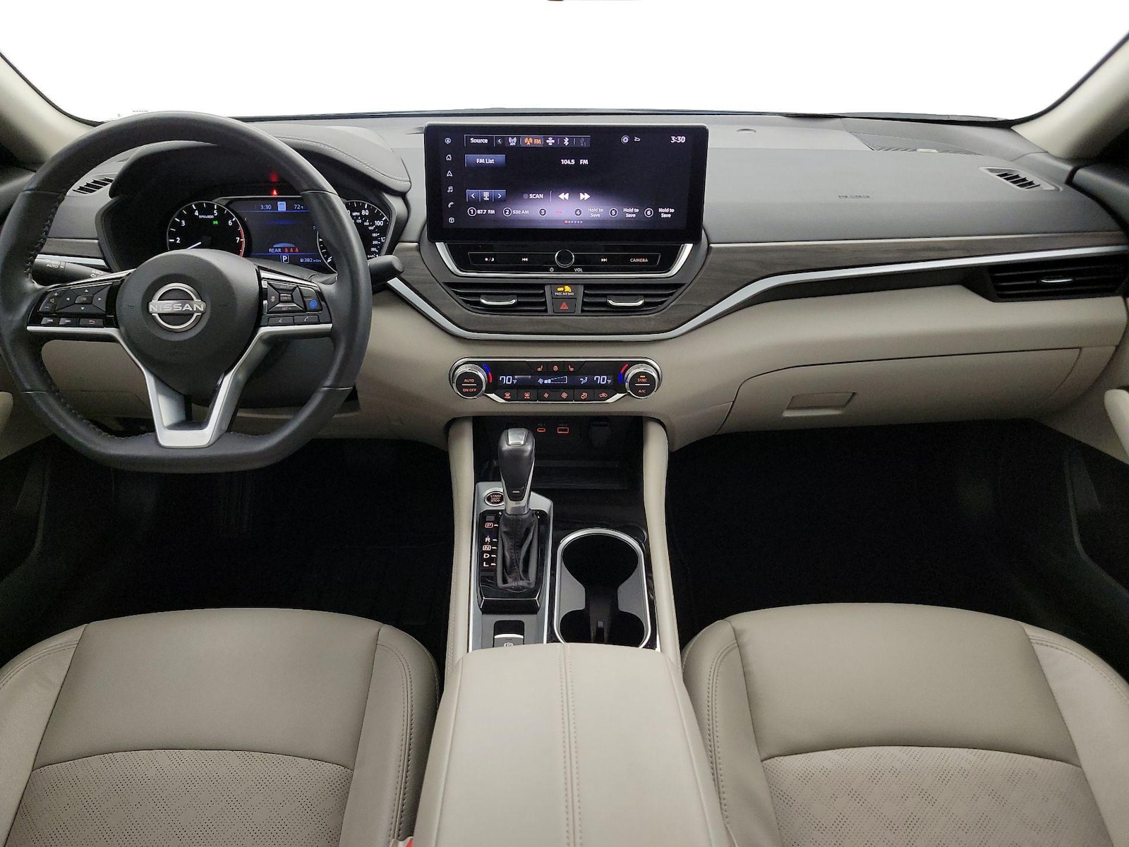 2025 Nissan Altima SL - Photo 10