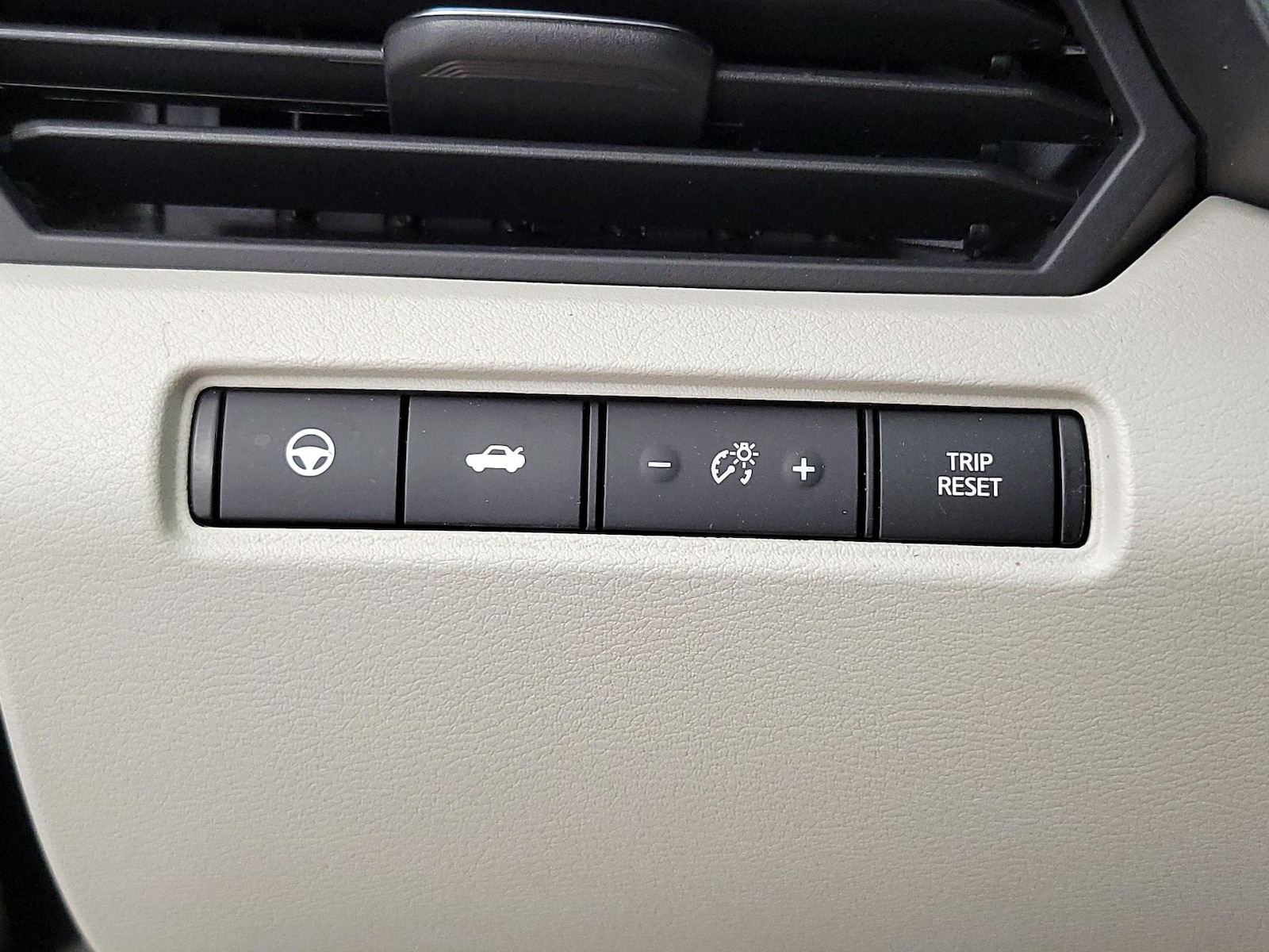 2025 Nissan Altima SL - Photo 14