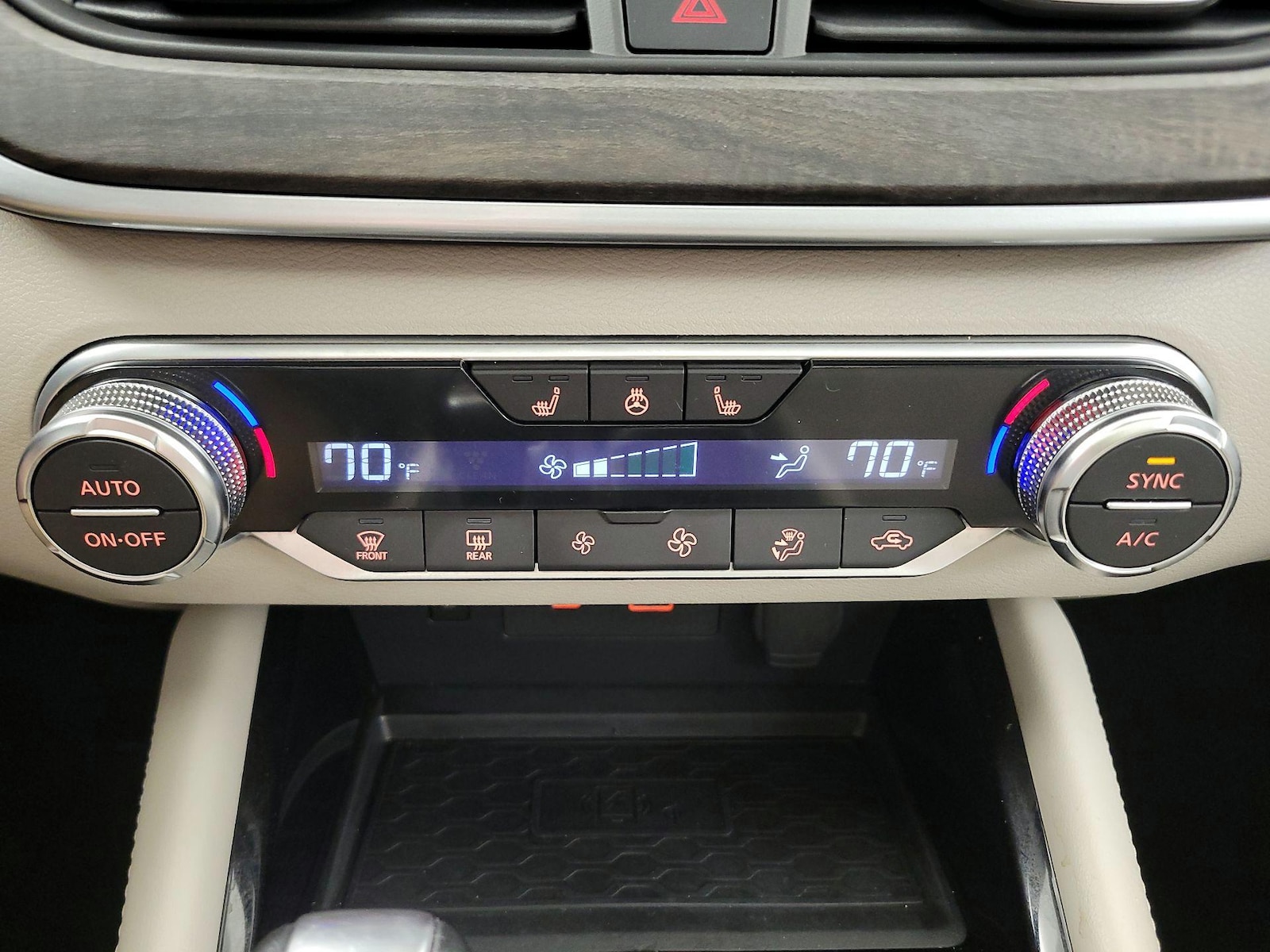 2025 Nissan Altima SL - Photo 18
