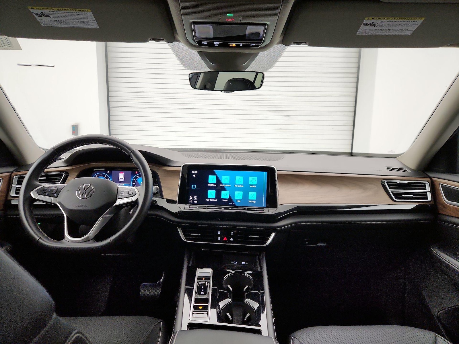 2025 Volkswagen Atlas SE w/Tech - Photo 10