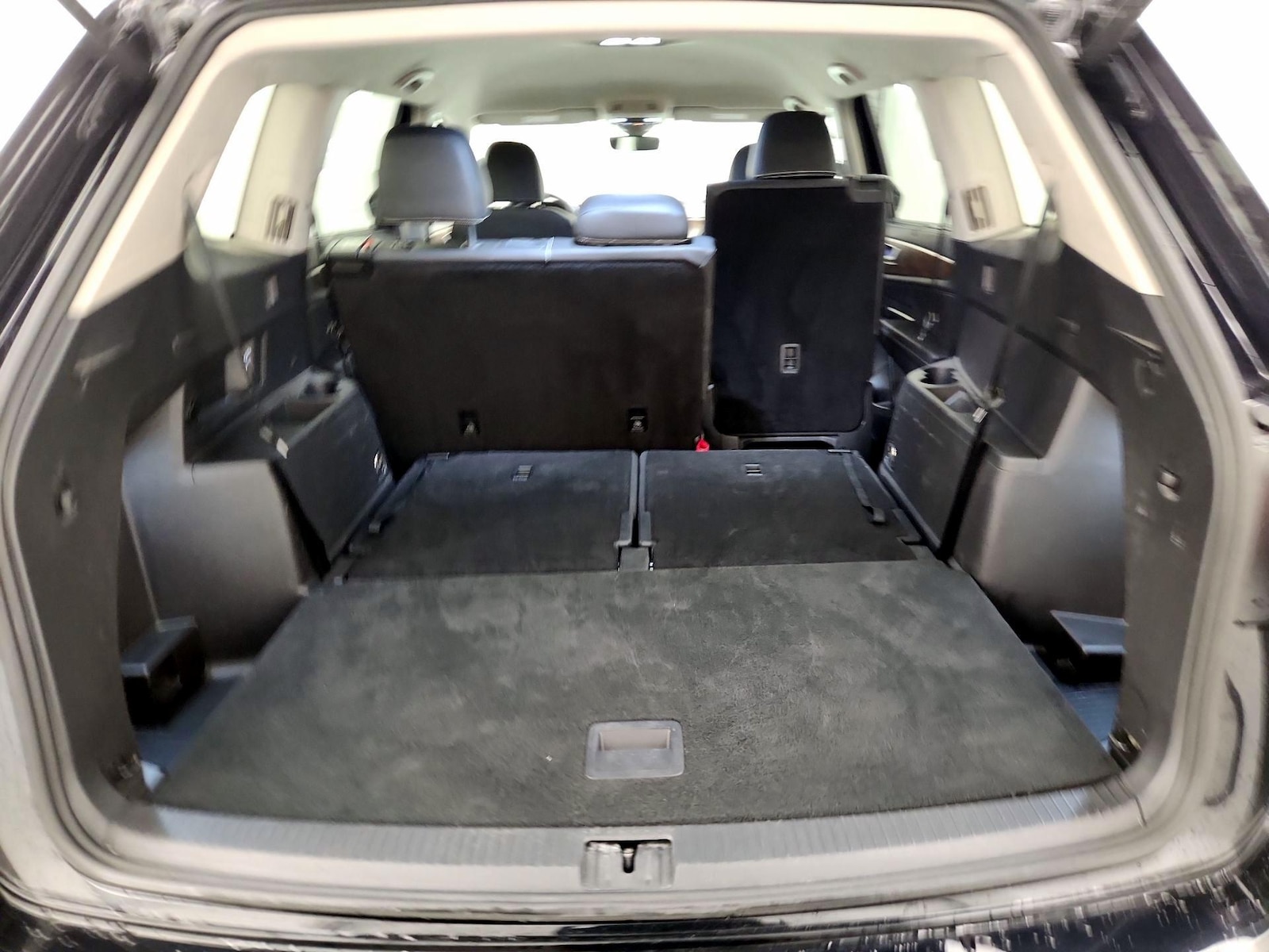 2025 Volkswagen Atlas SE w/Tech - Photo 23