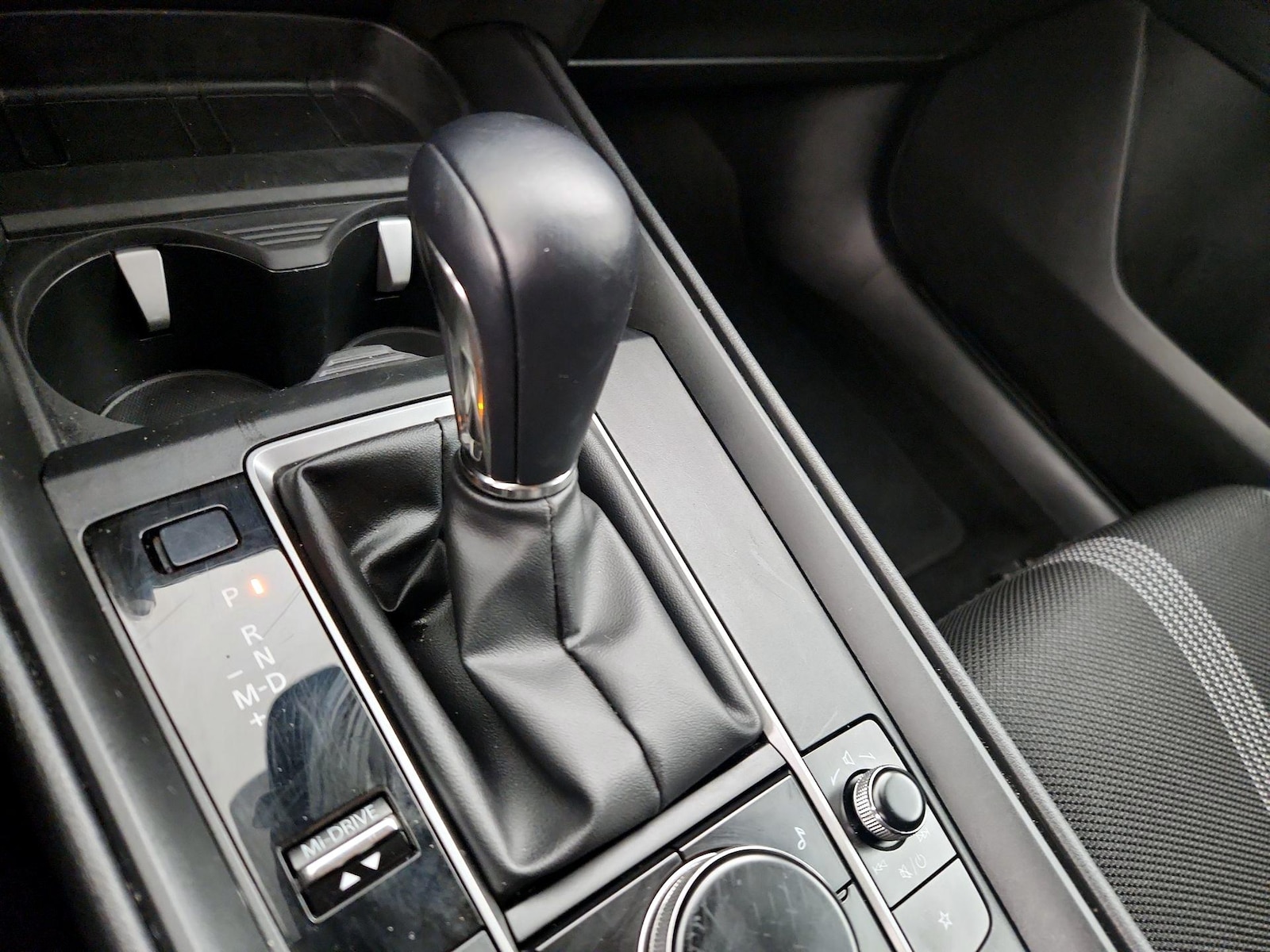 2025 Mazda CX-50 Premium - Photo 9