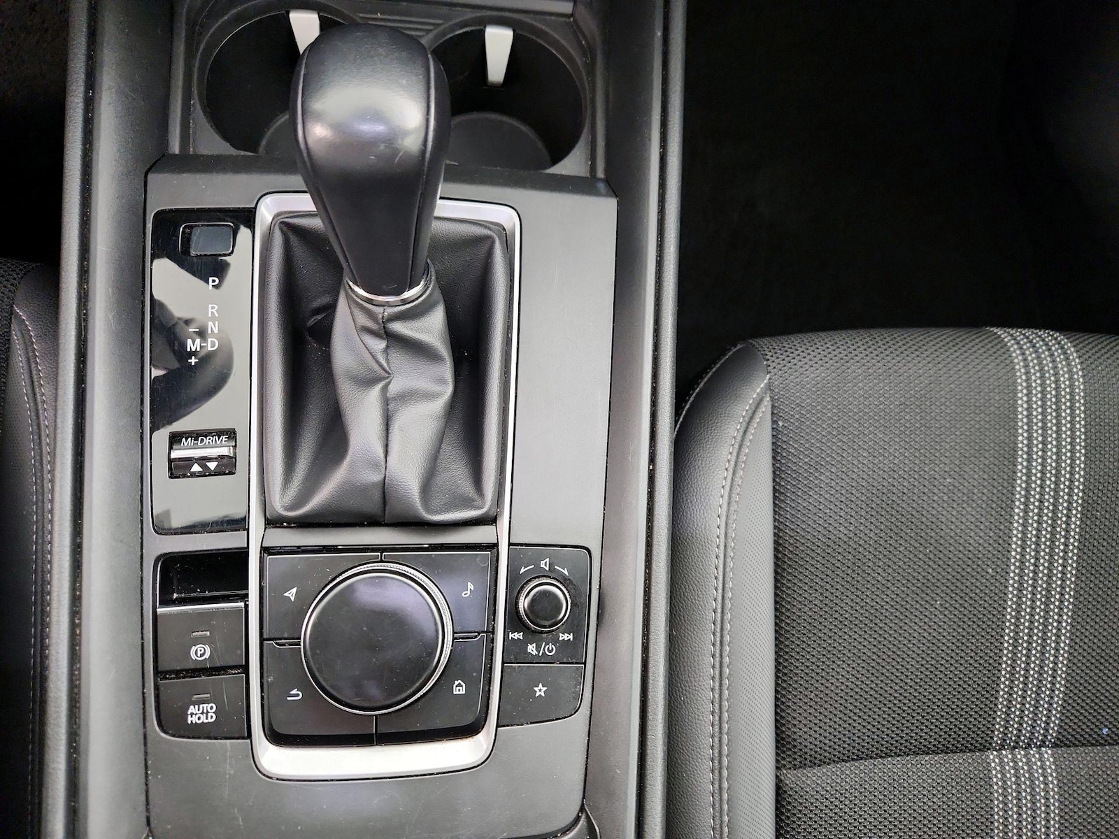 2025 Mazda CX-50 Premium - Photo 18