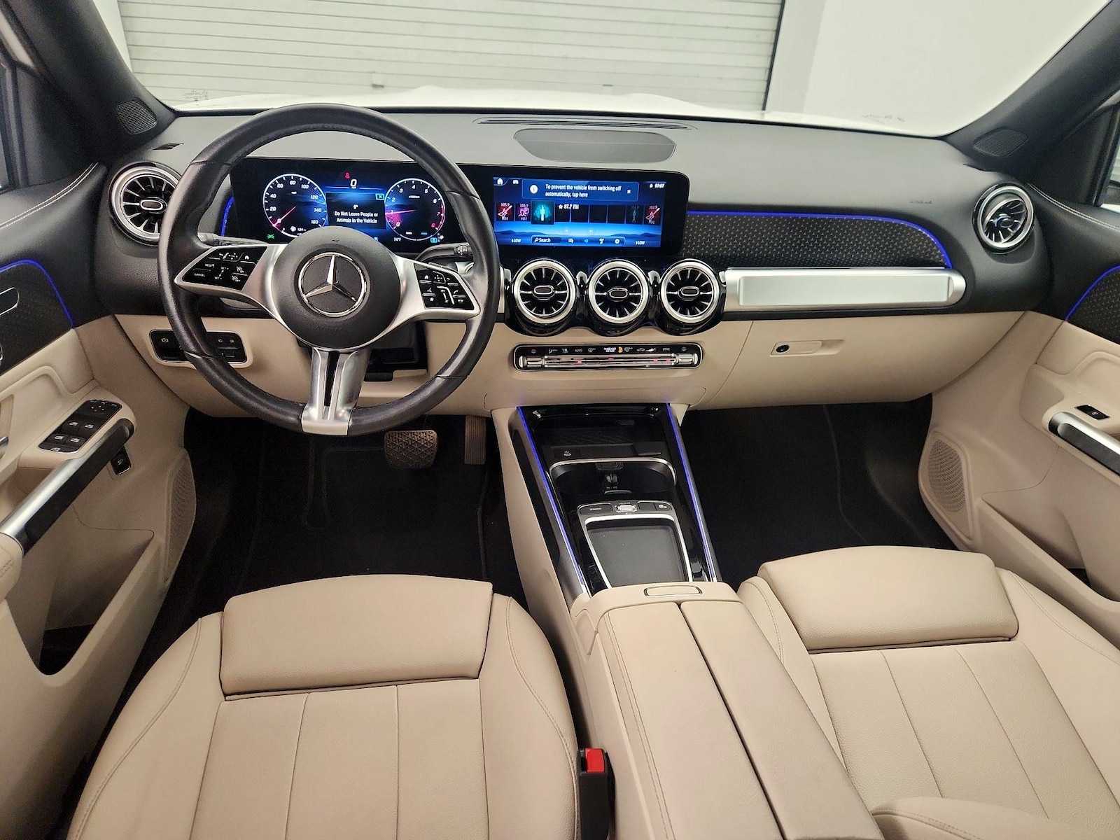 2025 Mercedes-Benz GLB Base - Photo 10