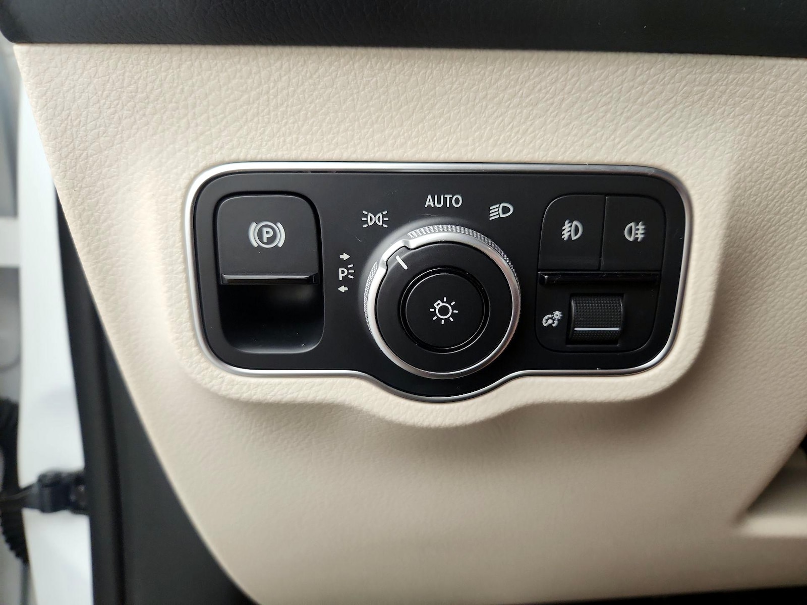 2025 Mercedes-Benz GLB Base - Photo 14
