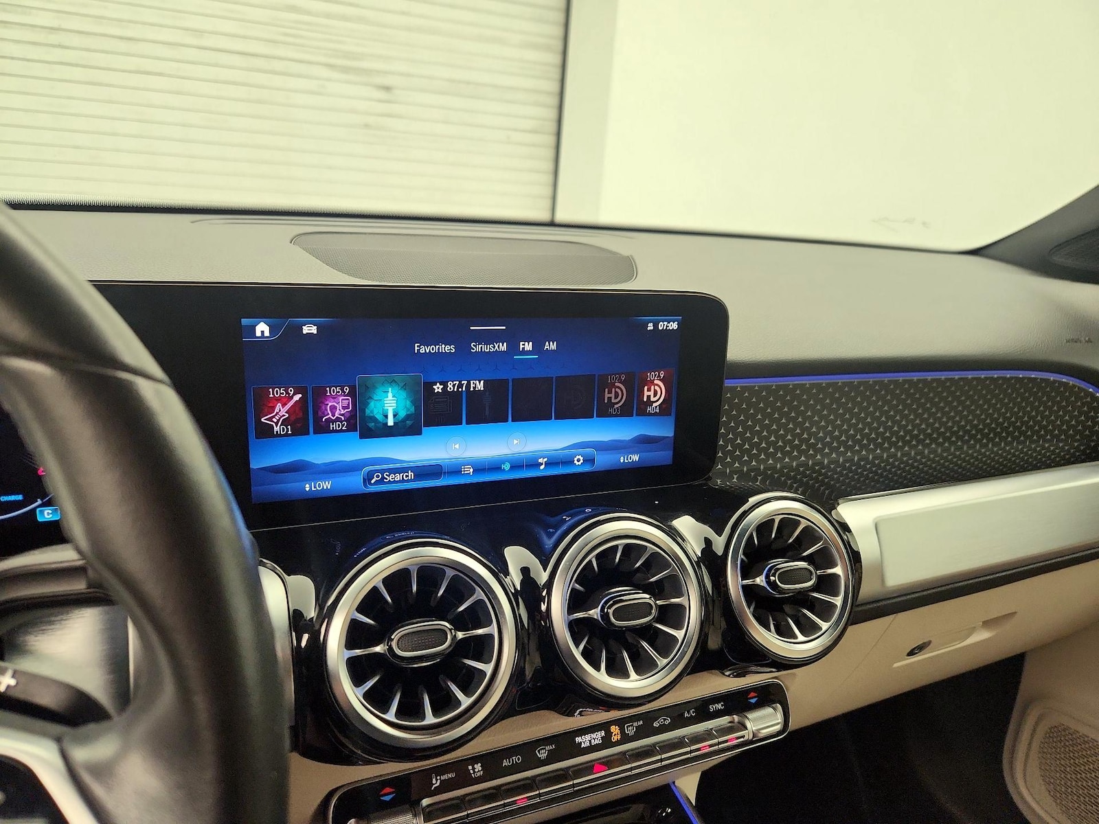 2025 Mercedes-Benz GLB Base - Photo 16