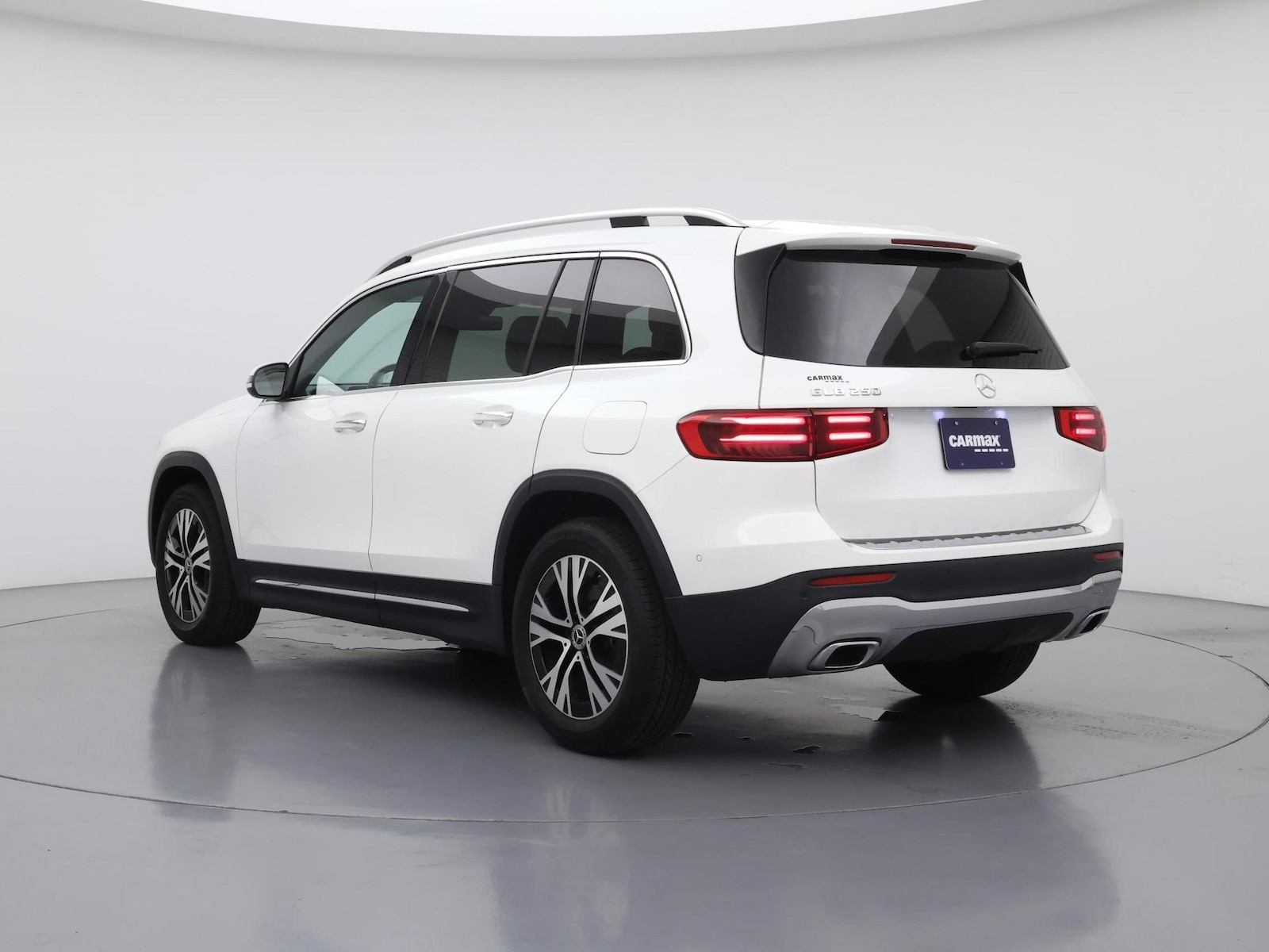 2025 Mercedes-Benz GLB Base - Photo 3