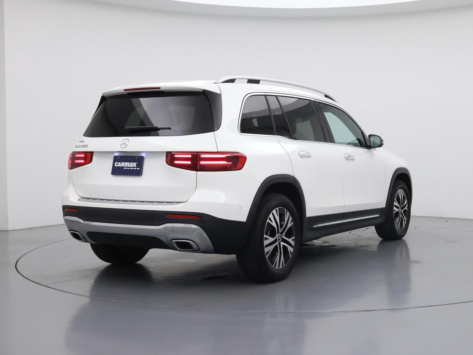 2025 Mercedes-Benz GLB Base - Photo 9