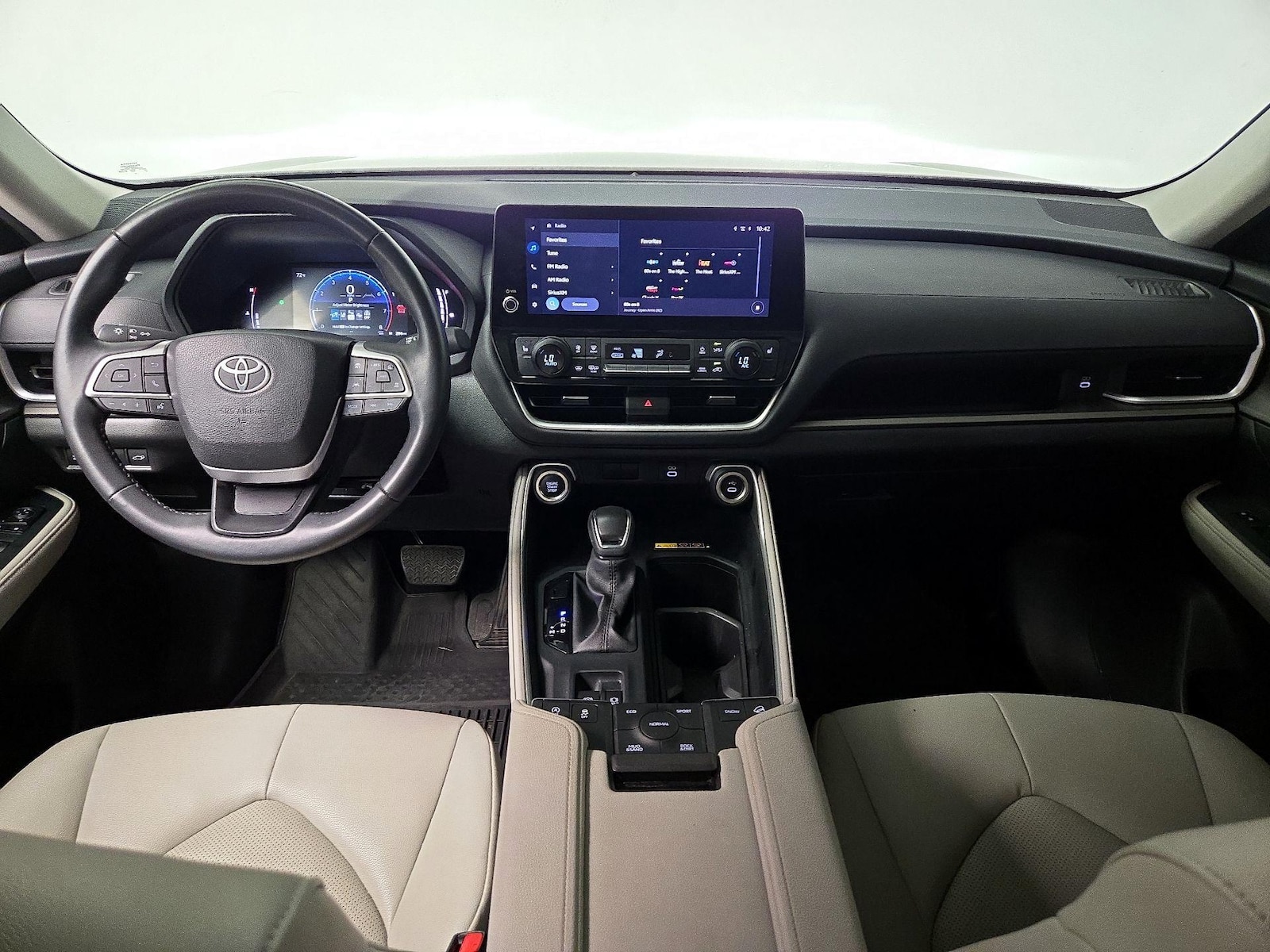 2024 Toyota Grand Highlander XLE - Photo 10