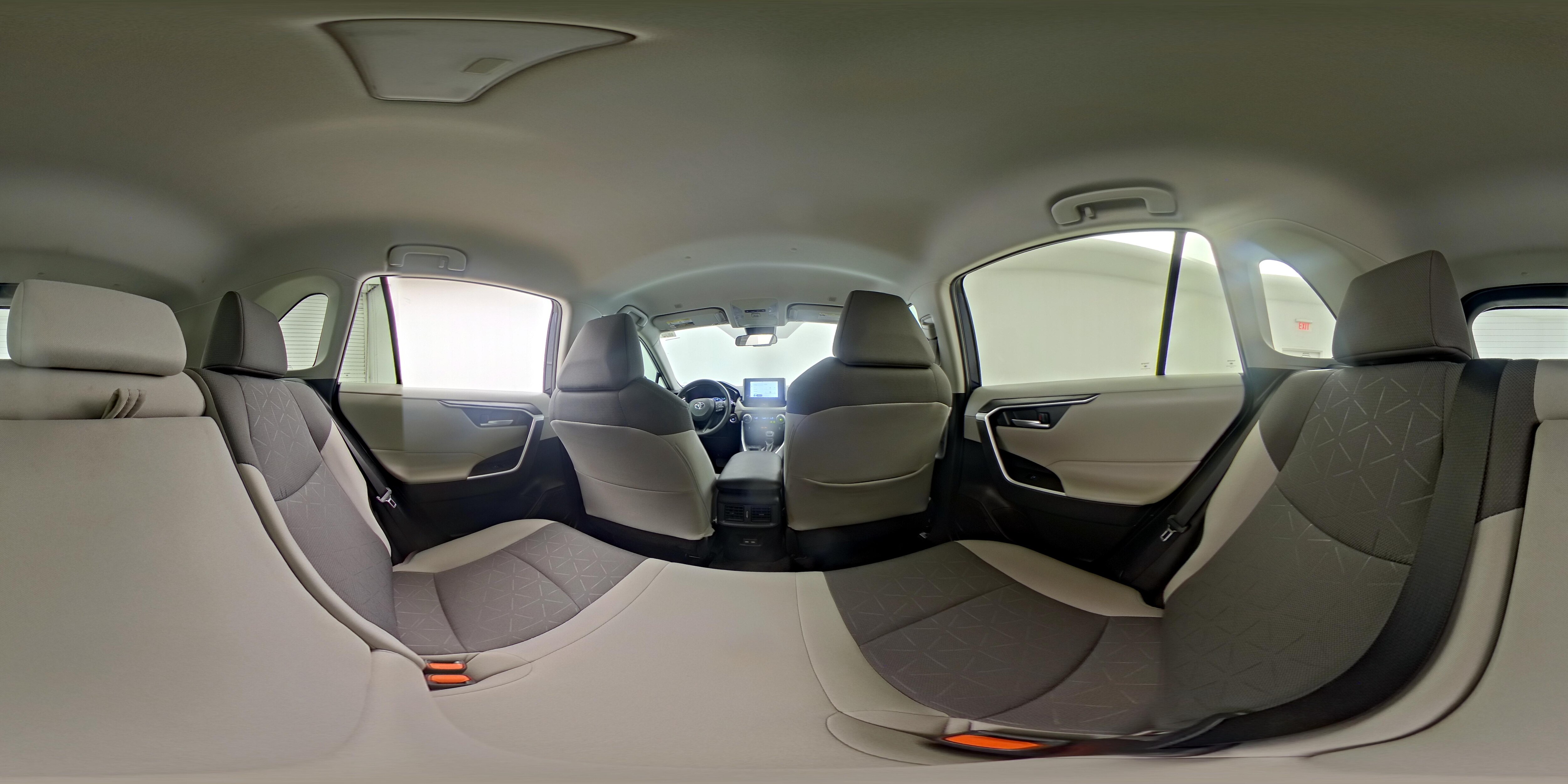2024 Toyota RAV4 XLE - Photo 26