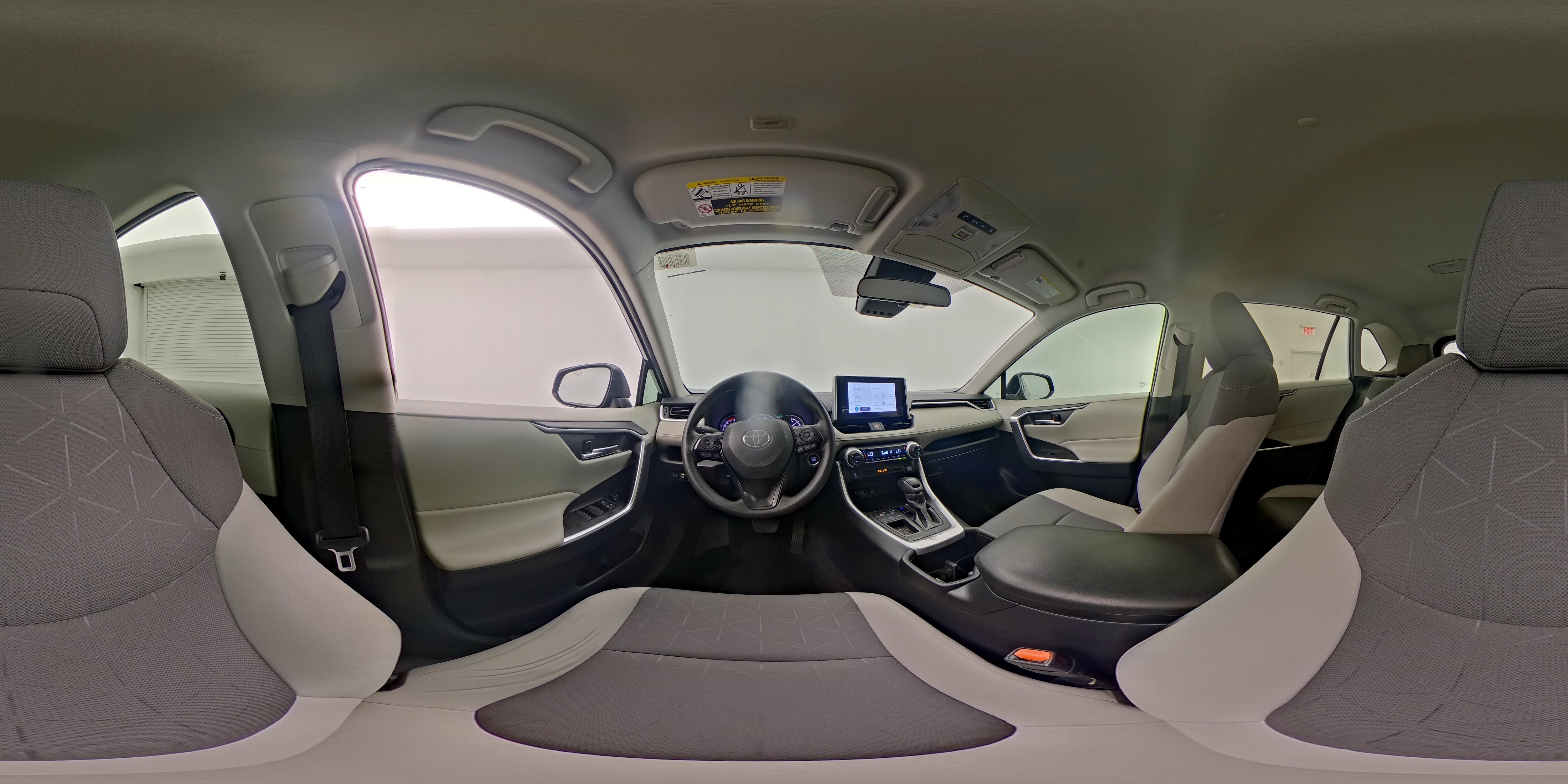 2024 Toyota RAV4 XLE - Photo 27
