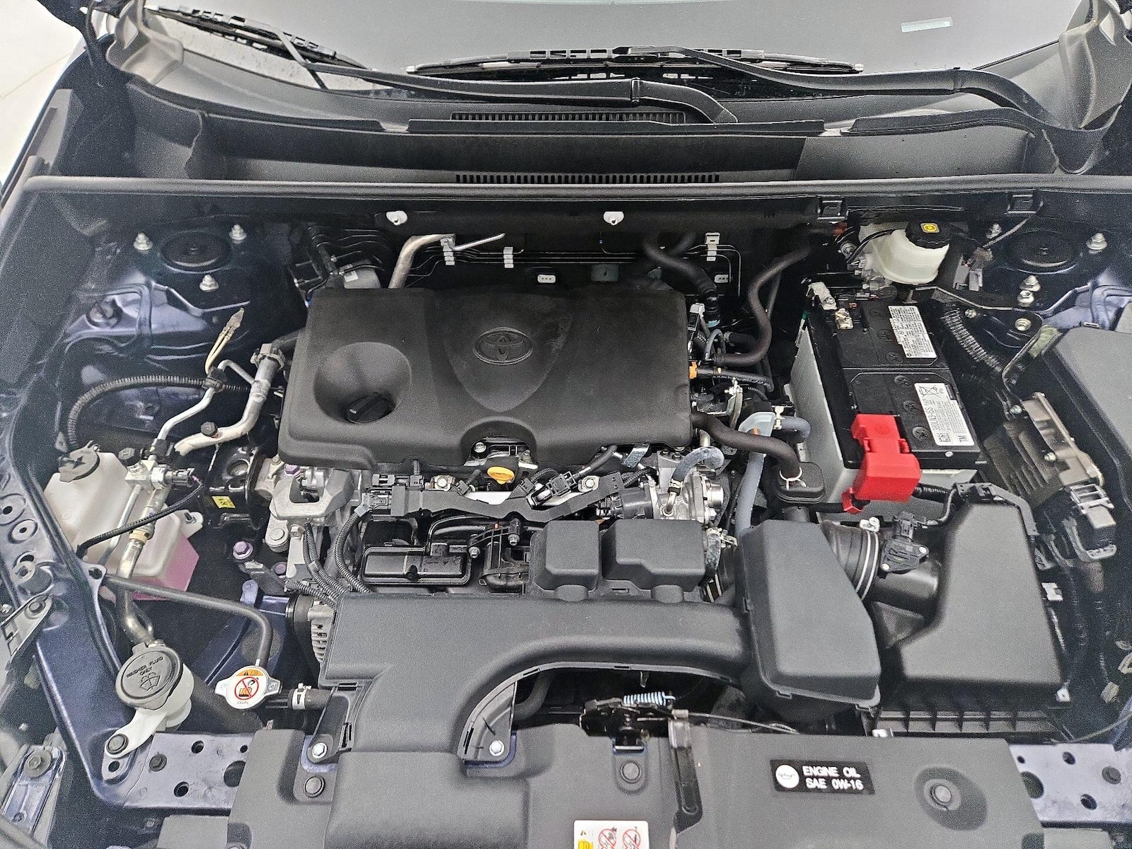2024 Toyota RAV4 XLE - Photo 23
