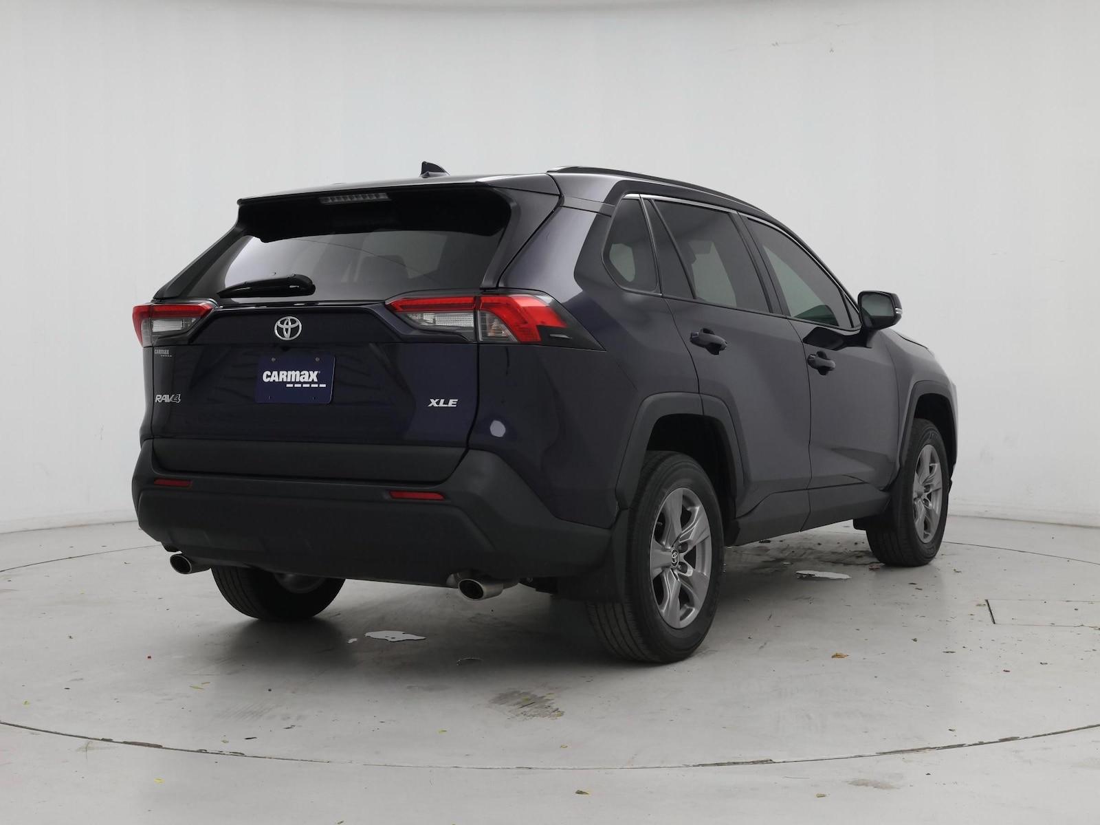2024 Toyota RAV4 XLE - Photo 9