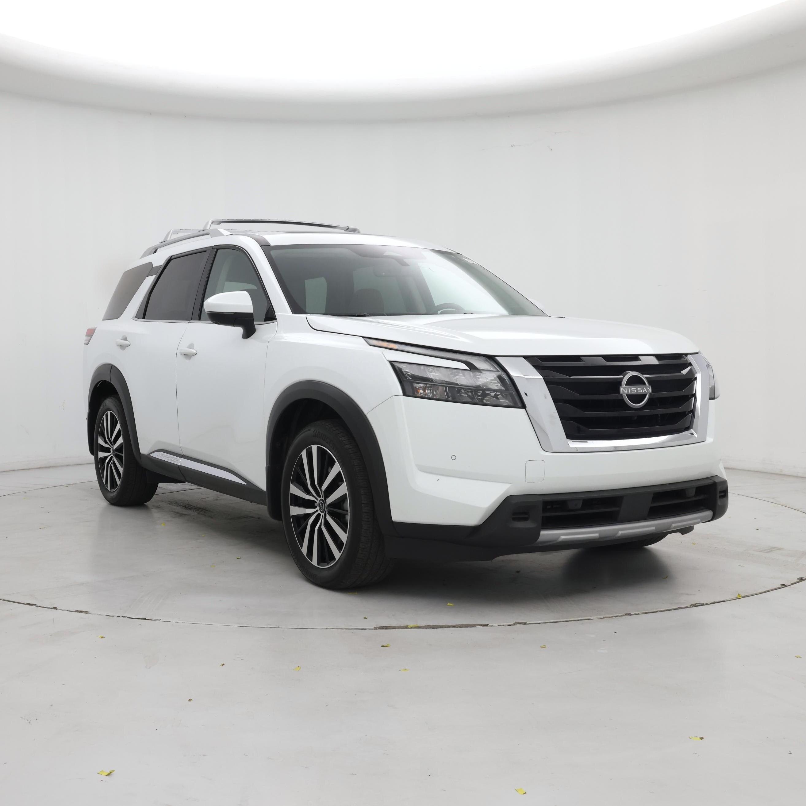 White 2025 Nissan Pathfinder SUV / Crossover All-Wheel Drive Automatic