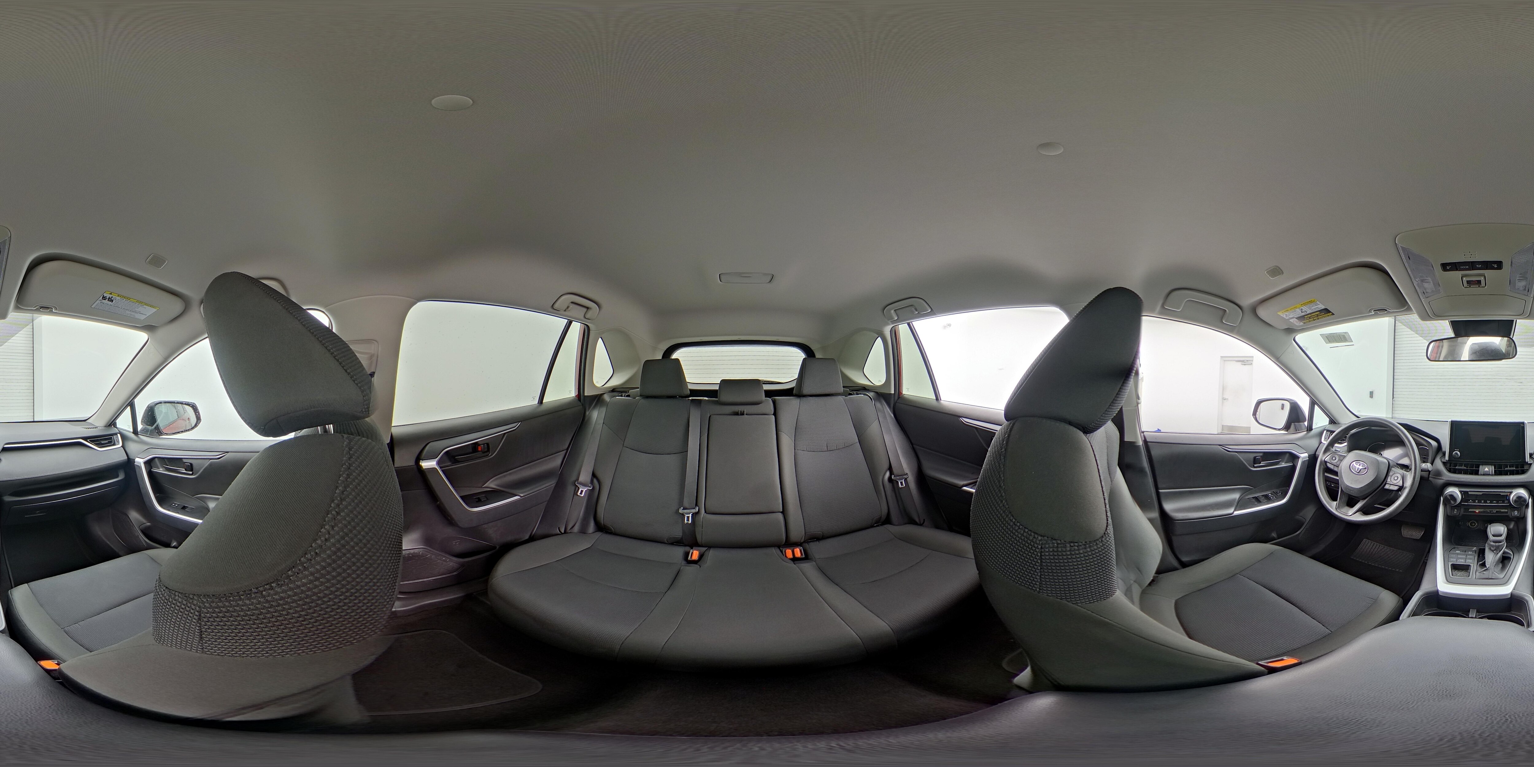 2025 Toyota RAV4 LE - Photo 25