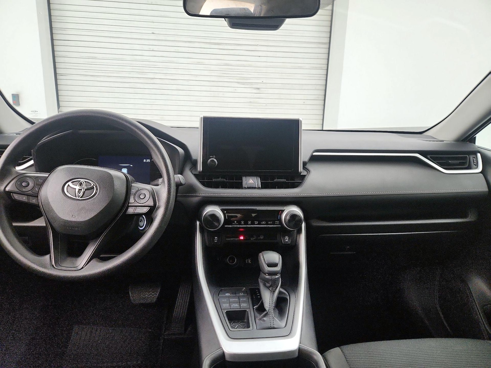 2025 Toyota RAV4 LE - Photo 10