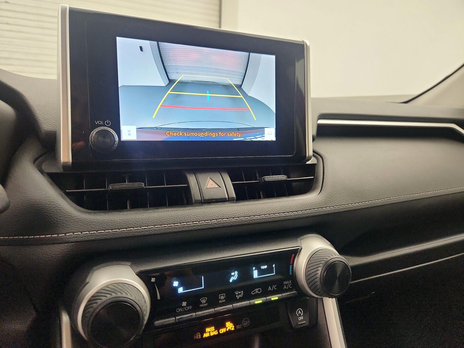 2025 Toyota RAV4 LE - Photo 16