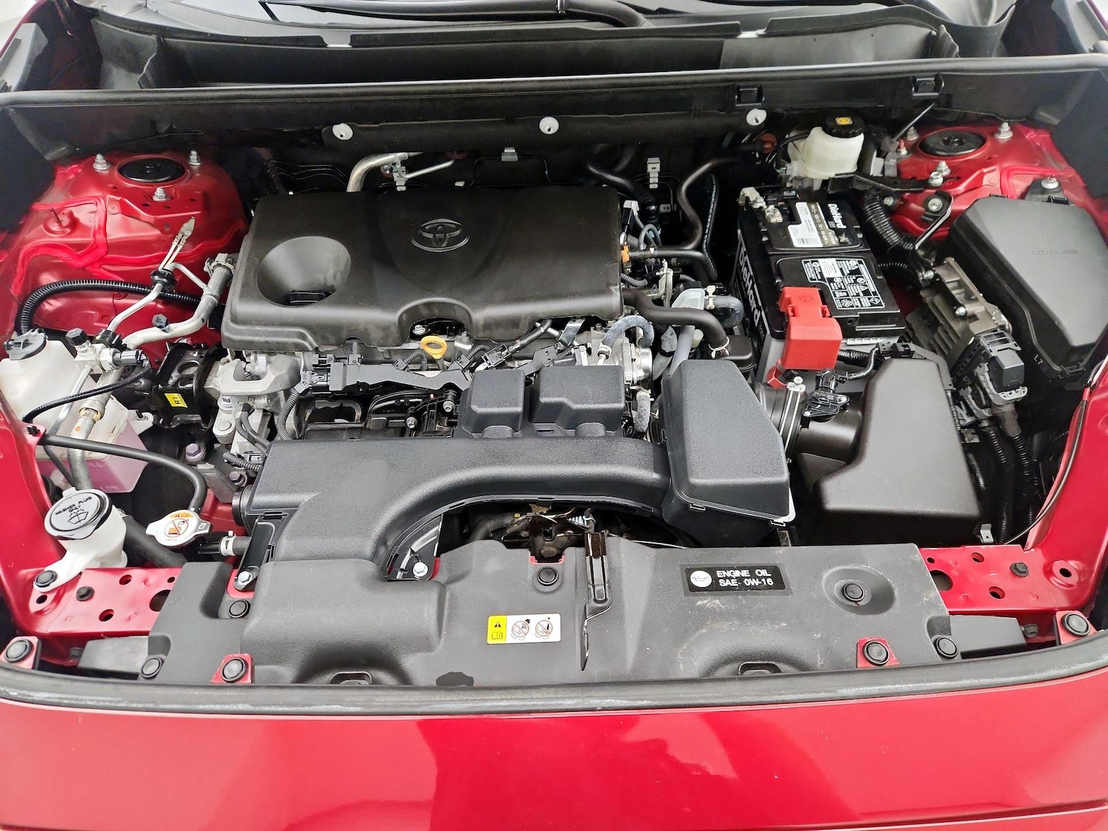 2025 Toyota RAV4 LE - Photo 23