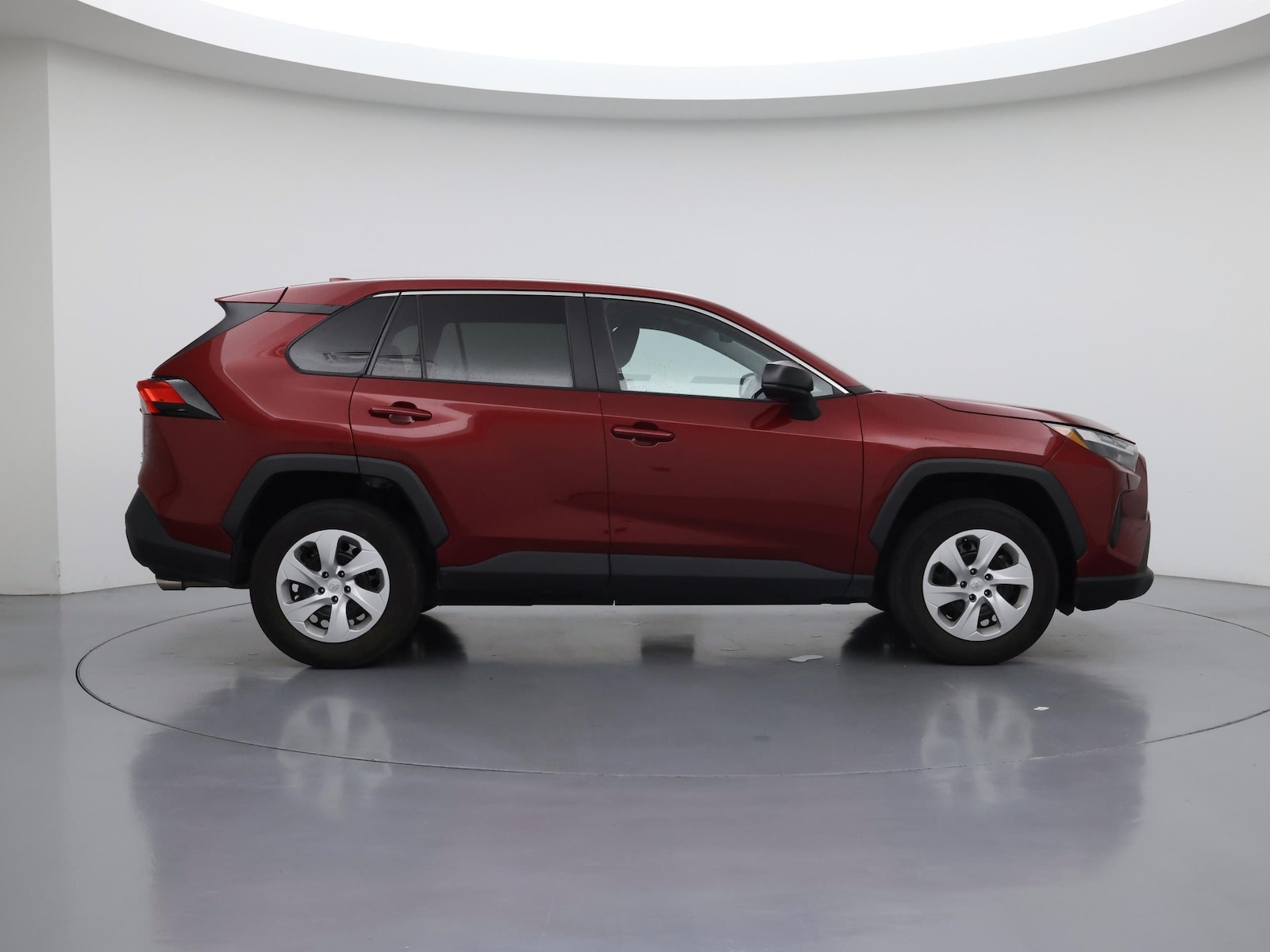 2025 Toyota RAV4 LE - Photo 8