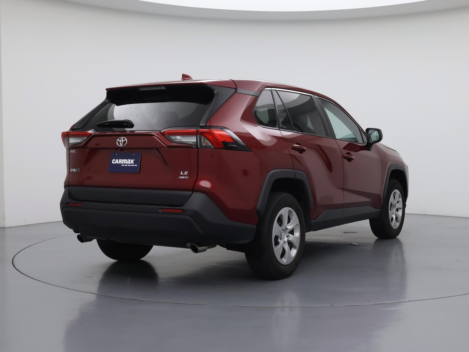 2025 Toyota RAV4 LE - Photo 9