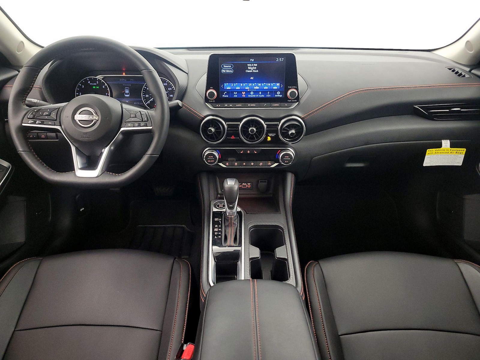 2025 Nissan Sentra SR - Photo 10