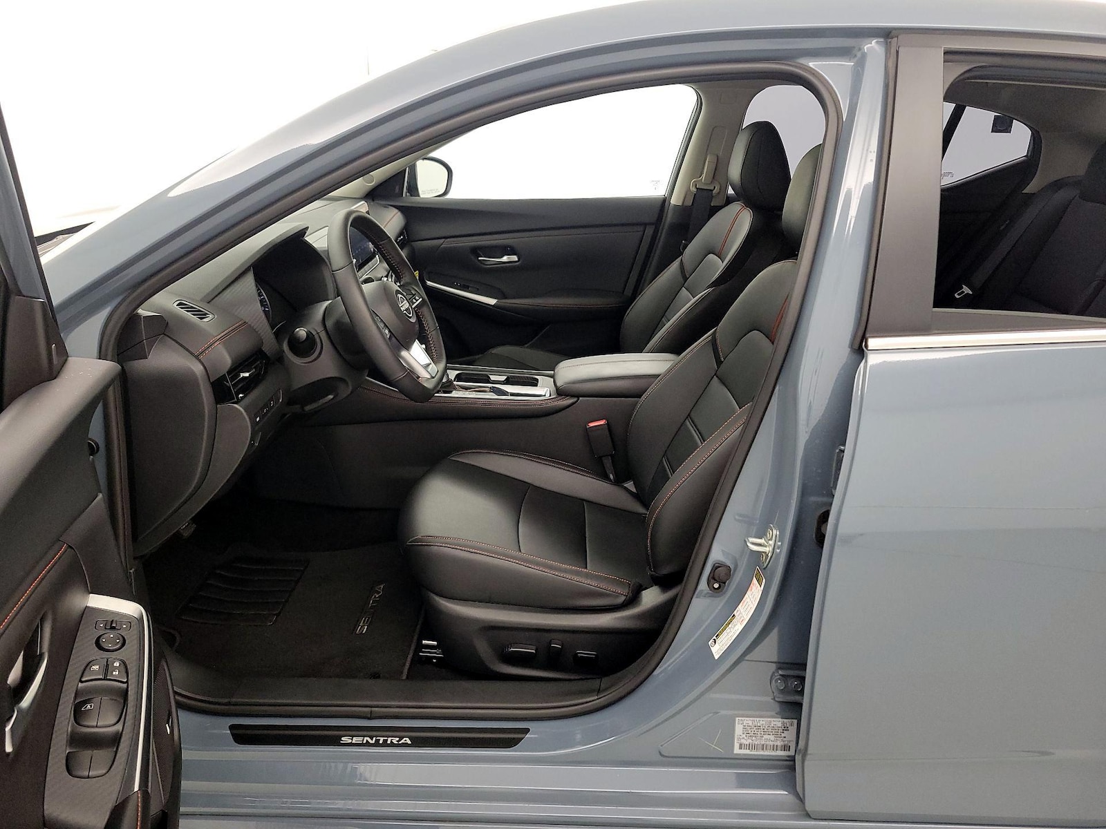 2025 Nissan Sentra SR - Photo 12