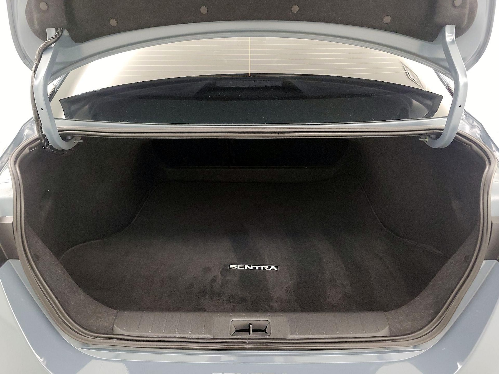 2025 Nissan Sentra SR - Photo 22