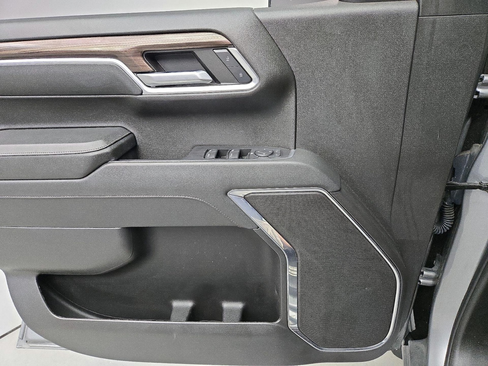 2024 Chevrolet Silverado 1500 LT - Photo 13